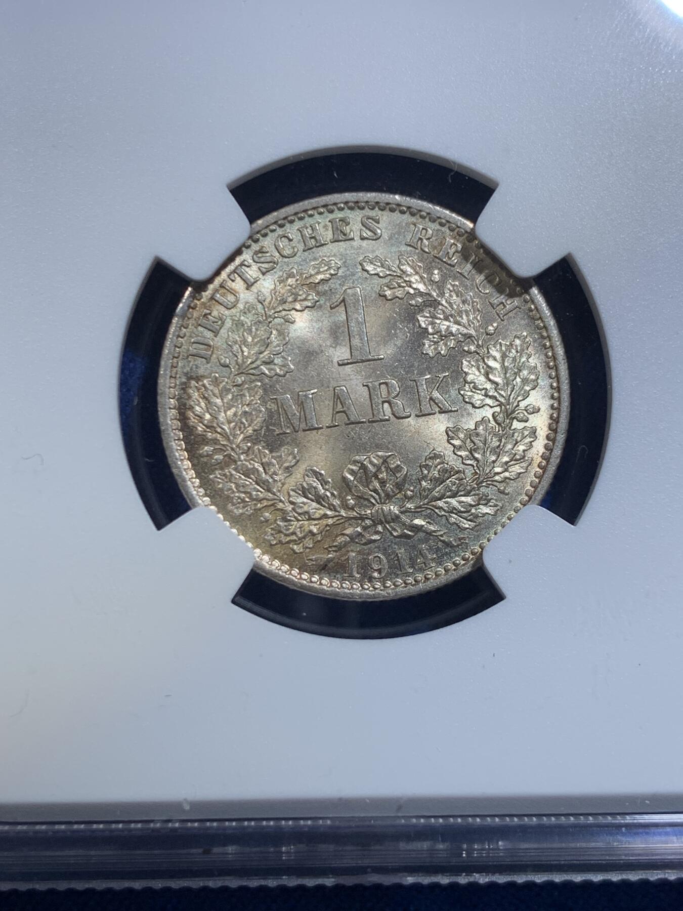 《竞宝斋》第279场- 周日，周一 ，周二3场连拍 （全场包邮） NGC-MS65 德国1914-D 1马克银币 转光特猛，浅黄油包浆，脱模剂依稀可见，出厂状态。