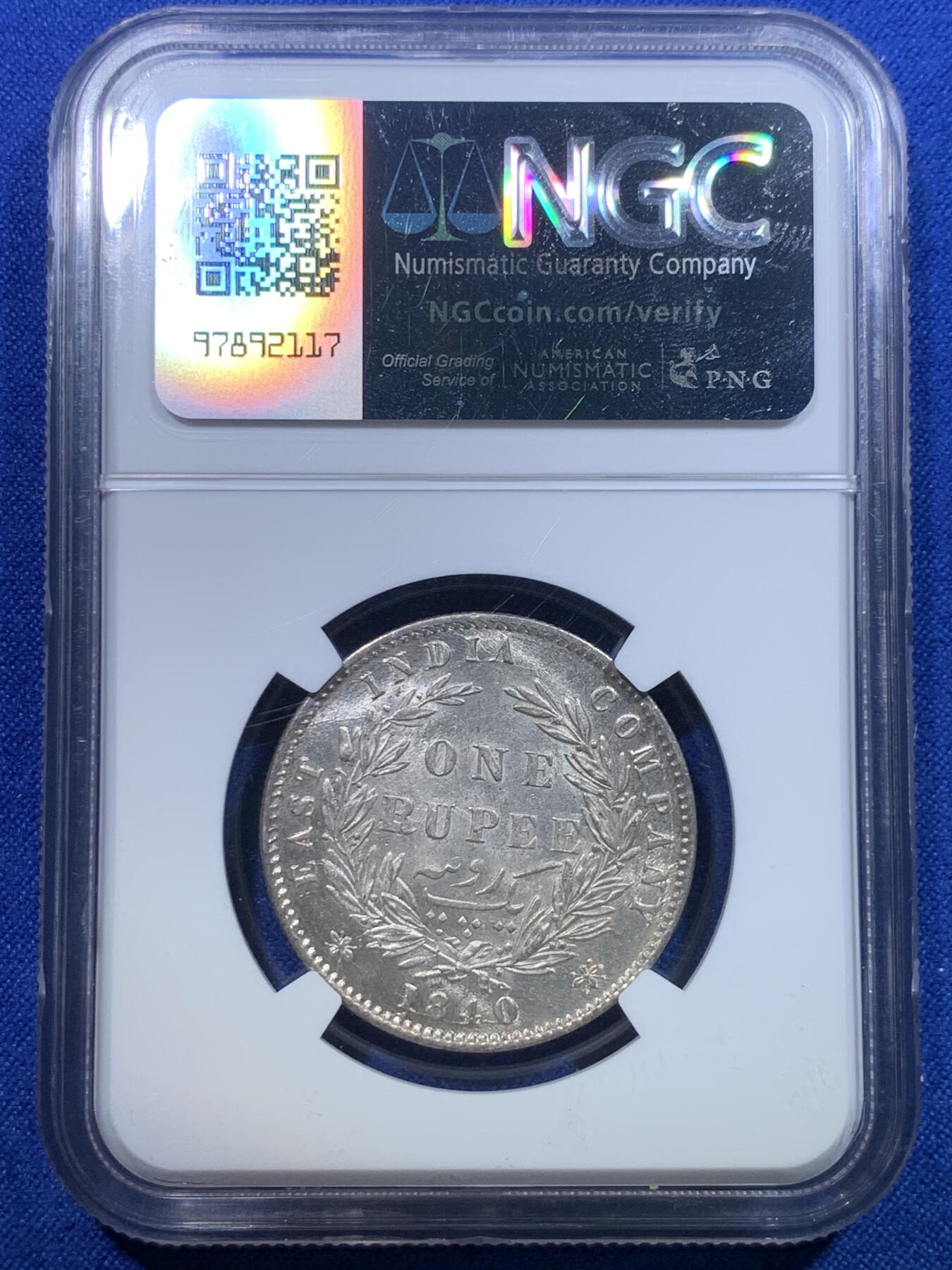 《竞宝斋》第279场- 周日，周一 ，周二3场连拍 （全场包邮） NGC MS62 英属印度1840年维多利亚双辫版1卢比银币