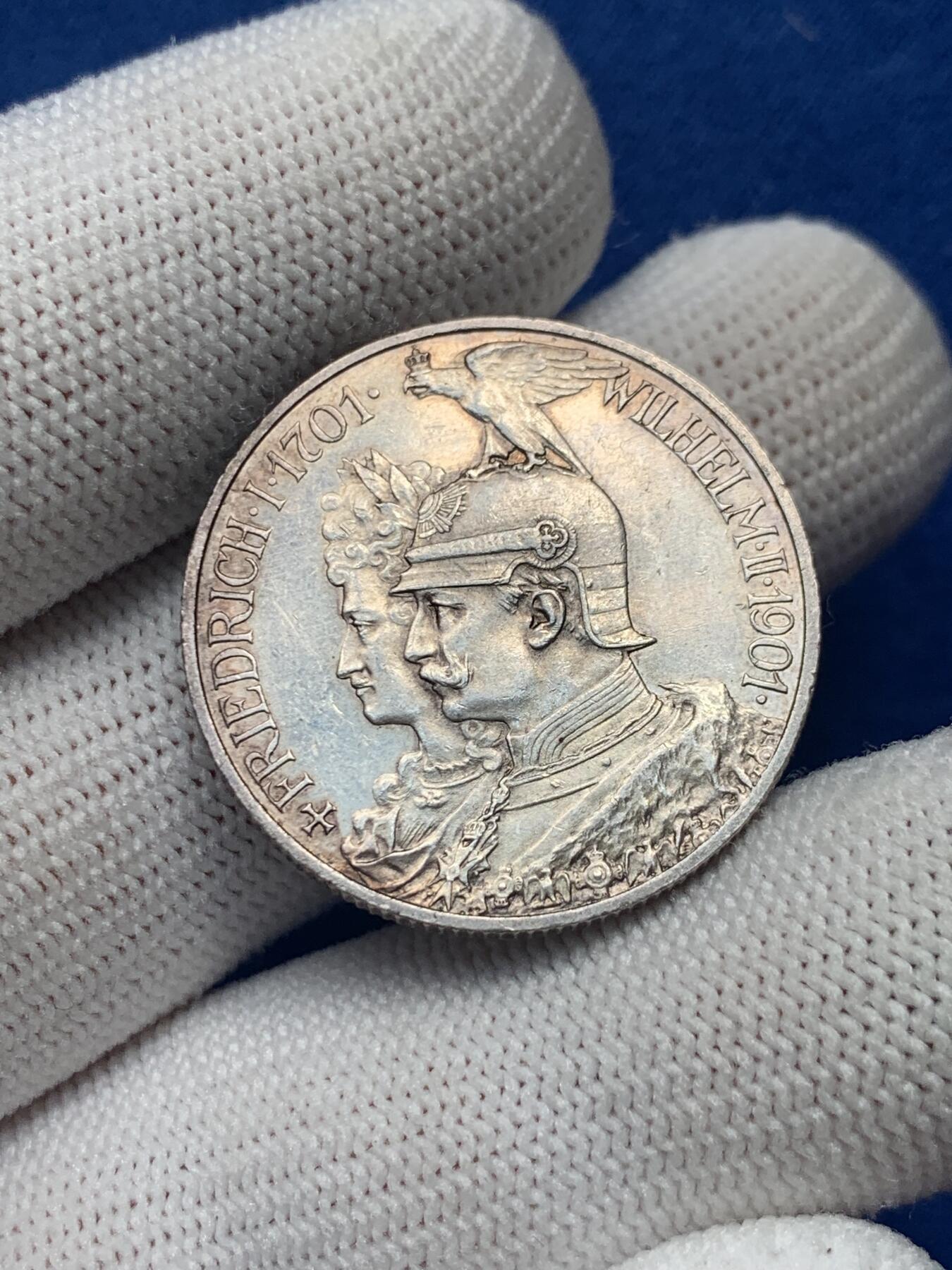 《竞宝斋》第279场- 周日，周一 ，周二3场连拍 （全场包邮） 德国1901年普鲁士建国2马克银币 无磕无洗 带底光