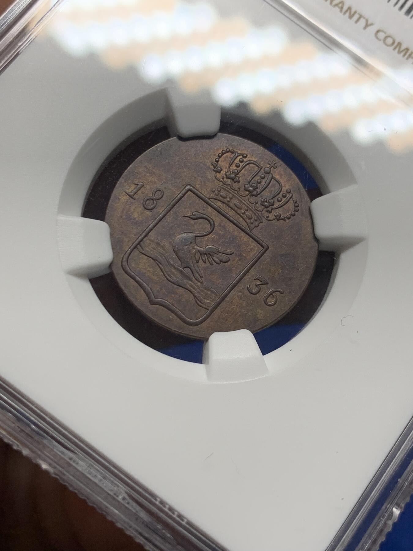 《竞宝斋》第279场- 周日，周一 ，周二3场连拍 （全场包邮） NGC AU58BN 1836荷属东印度苏门答腊天鹅DUIT，铜币名誉品。未正式流通，样币性质，P盒均标注sp。23年SBP拍卖au55分144美元含佣成交