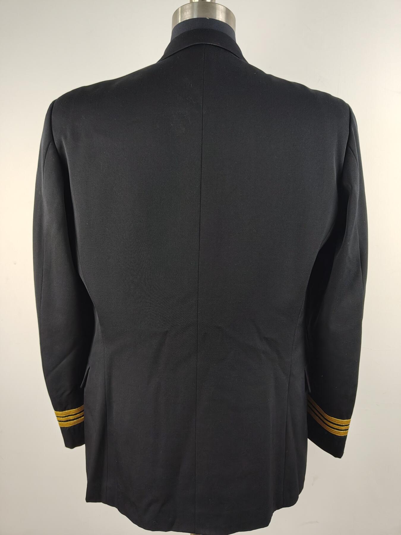 全场0元起拍 第166期 咸鱼国勋章拍卖专场 6月19日（周三）下午6：00开始 稀少大码 日本海自干部常服上衣+ 三佐阶级 胸围106 肩宽46 衣长81 袖长64