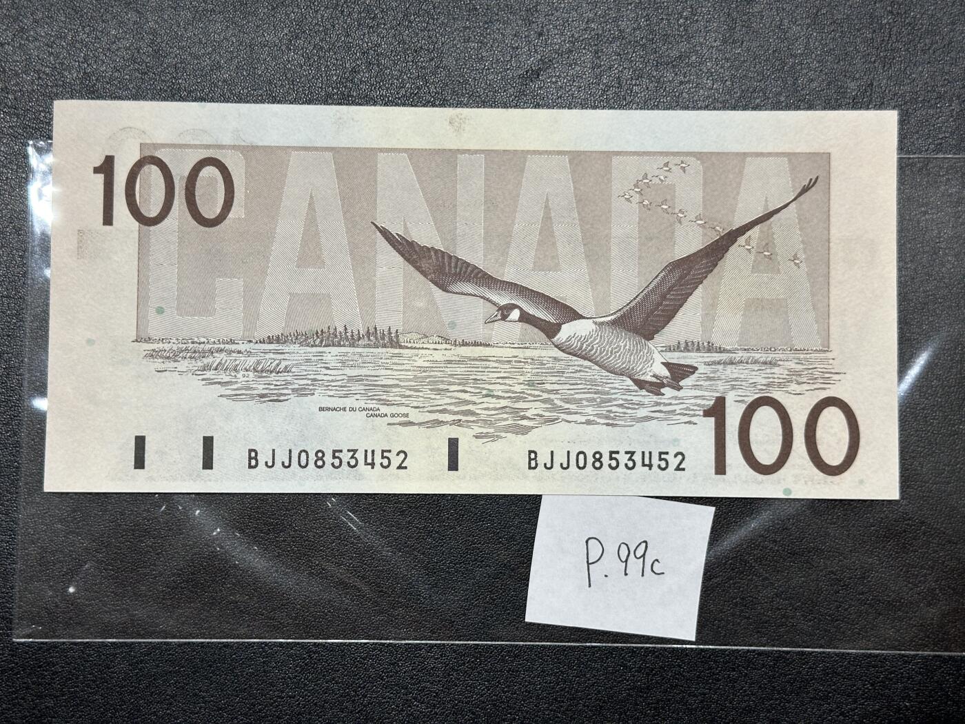 《外钞收藏家》第三百八十一期（美洲小专场） 加拿大1988年100元	P99 全新 边角轻微点钞痕 