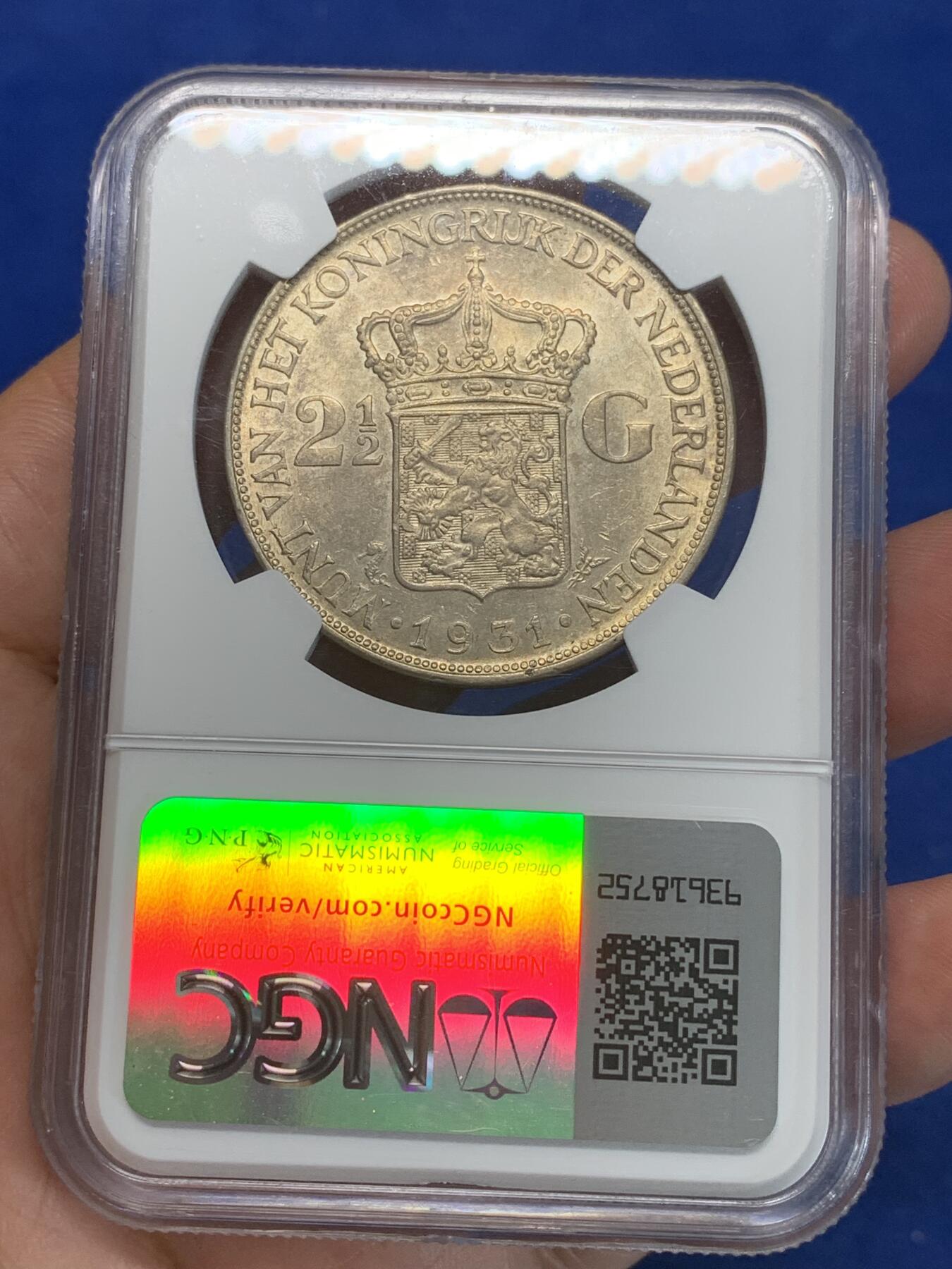 《竞宝斋》第280场- 周日，周一 ，周二3场连拍 （全场包邮） NGC MS62 荷兰1931年威廉敏娜2.5盾银币 金黄色均匀包浆 该品种烂大街但能出分的不多