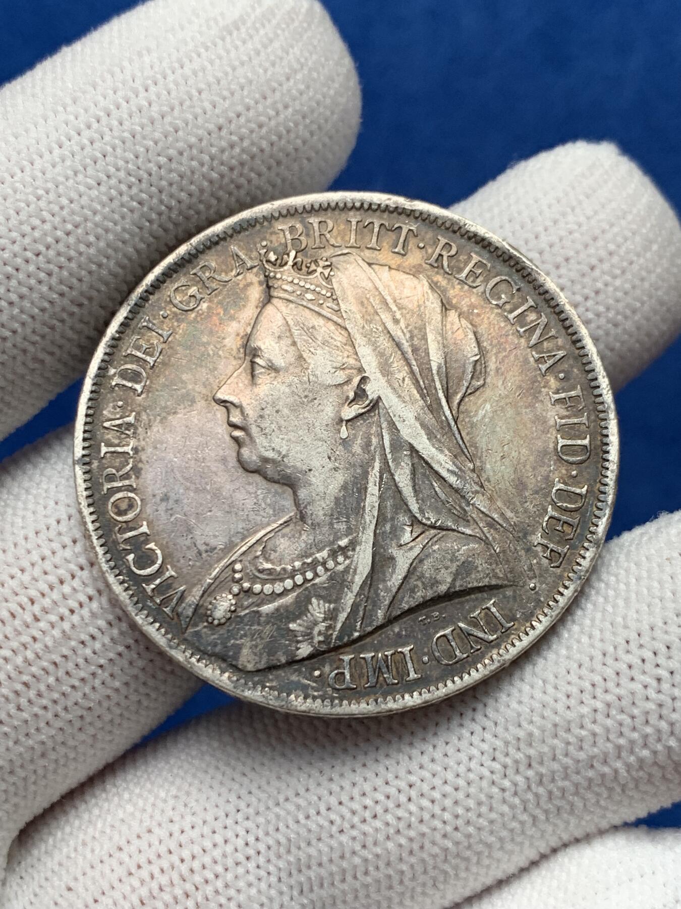 《竞宝斋》第280场- 周日，周一 ，周二3场连拍 （全场包邮） 英国1900年维多利亚披纱马剑银币 原味深包浆