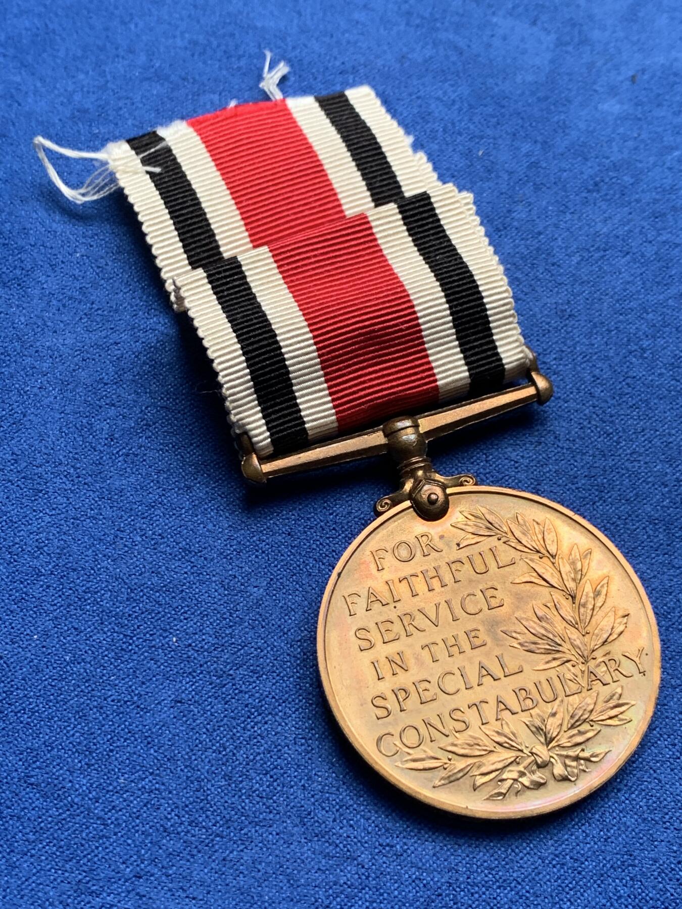 《竞宝斋》第280场- 周日，周一 ，周二3场连拍 （全场包邮） 警察服务铜质奖章 细节见图