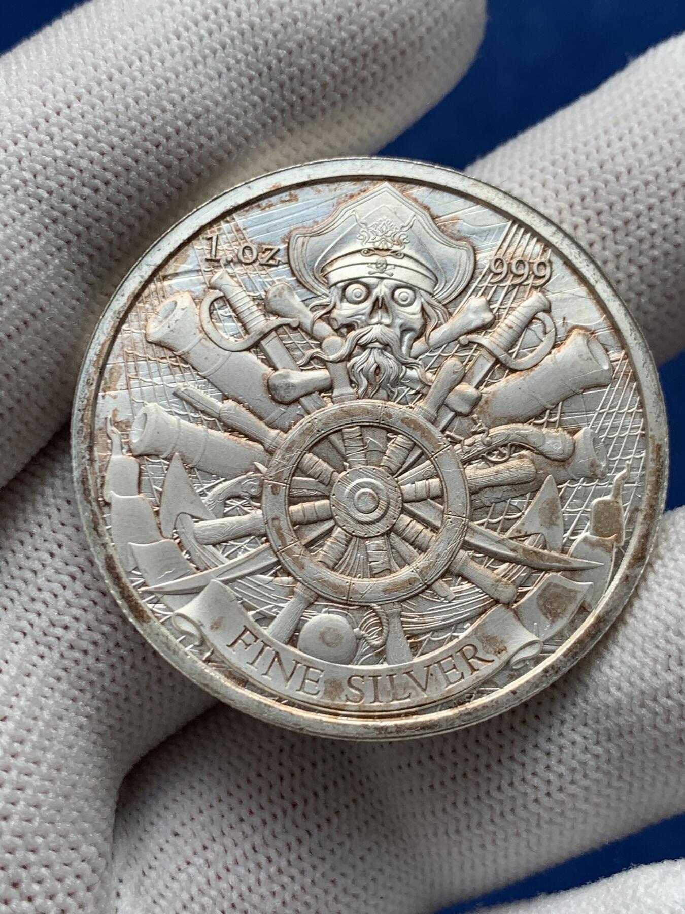 《竞宝斋》第280场- 周日，周一 ，周二3场连拍 （全场包邮） 美国 造币厂 加勒比海盗 死无对证 银章 31.2克 38.9mm 1盎司 999  自然氧化