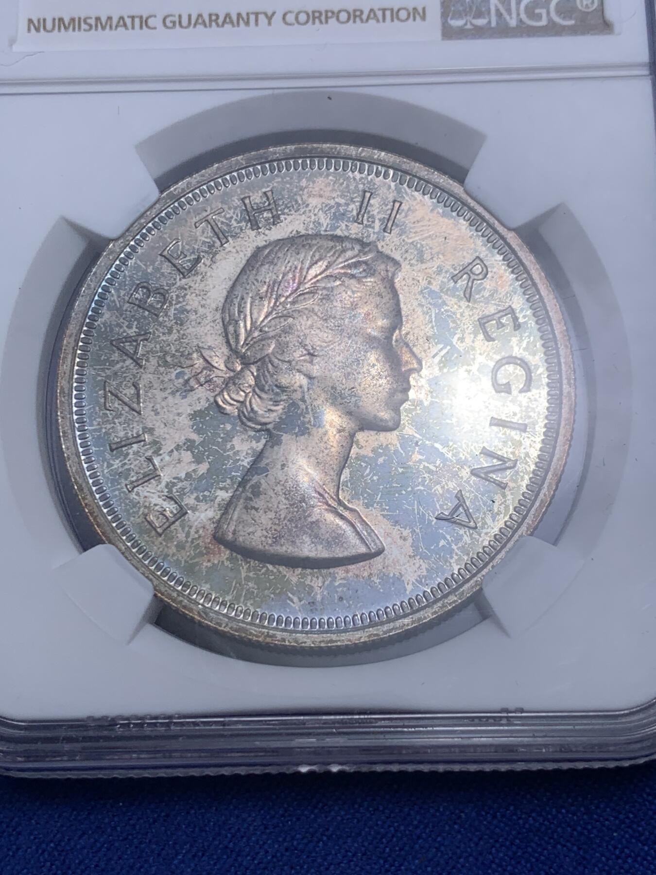 《竞宝斋》第280场- 周日，周一 ，周二3场连拍 （全场包邮） NGC PF63 英属南非1955年伊丽莎白二世跳羚羊版5先令精制银币 铸造数量2850枚 原汁原味五彩老包浆，包浆醇厚润泽又犀利，打制精美，PROOF精制币，极美爆彩。