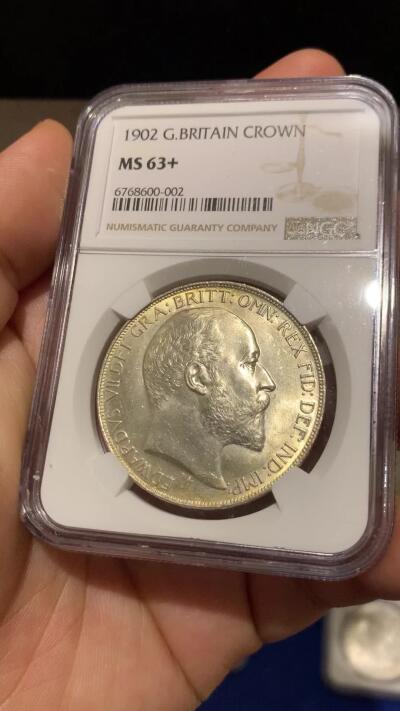 《竞宝斋》第280场- 周日，周一 ，周二3场连拍 （全场包邮） NGC MS63+  英国1902年爱德华七世1克朗银币 深打全细节，对于普制来说非常难得，最具性价比的高银老马剑。盒子左下角小磕，不少肉密封完好。