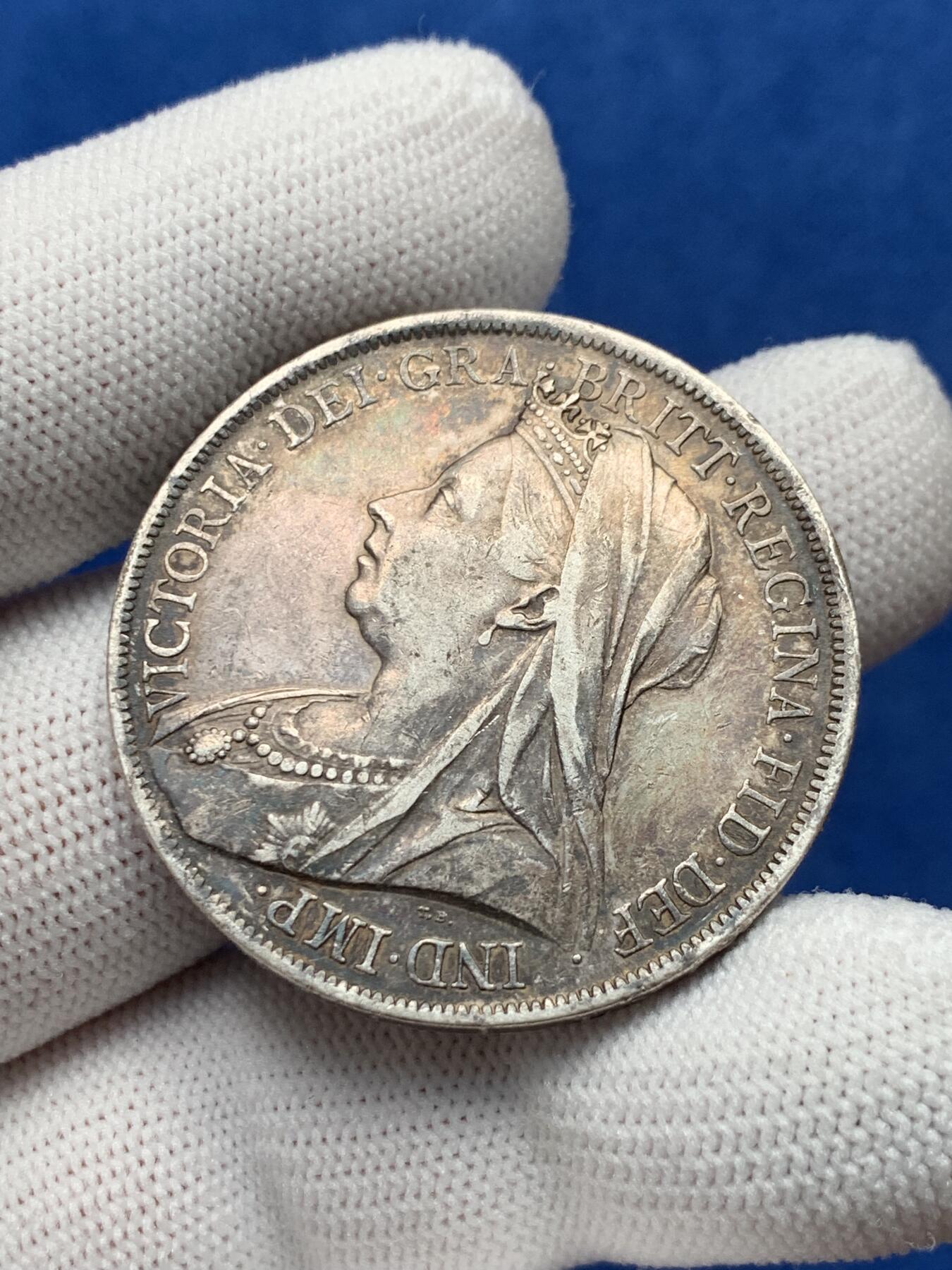 《竞宝斋》第280场- 周日，周一 ，周二3场连拍 （全场包邮） 英国1900年维多利亚披纱马剑银币 原味深包浆