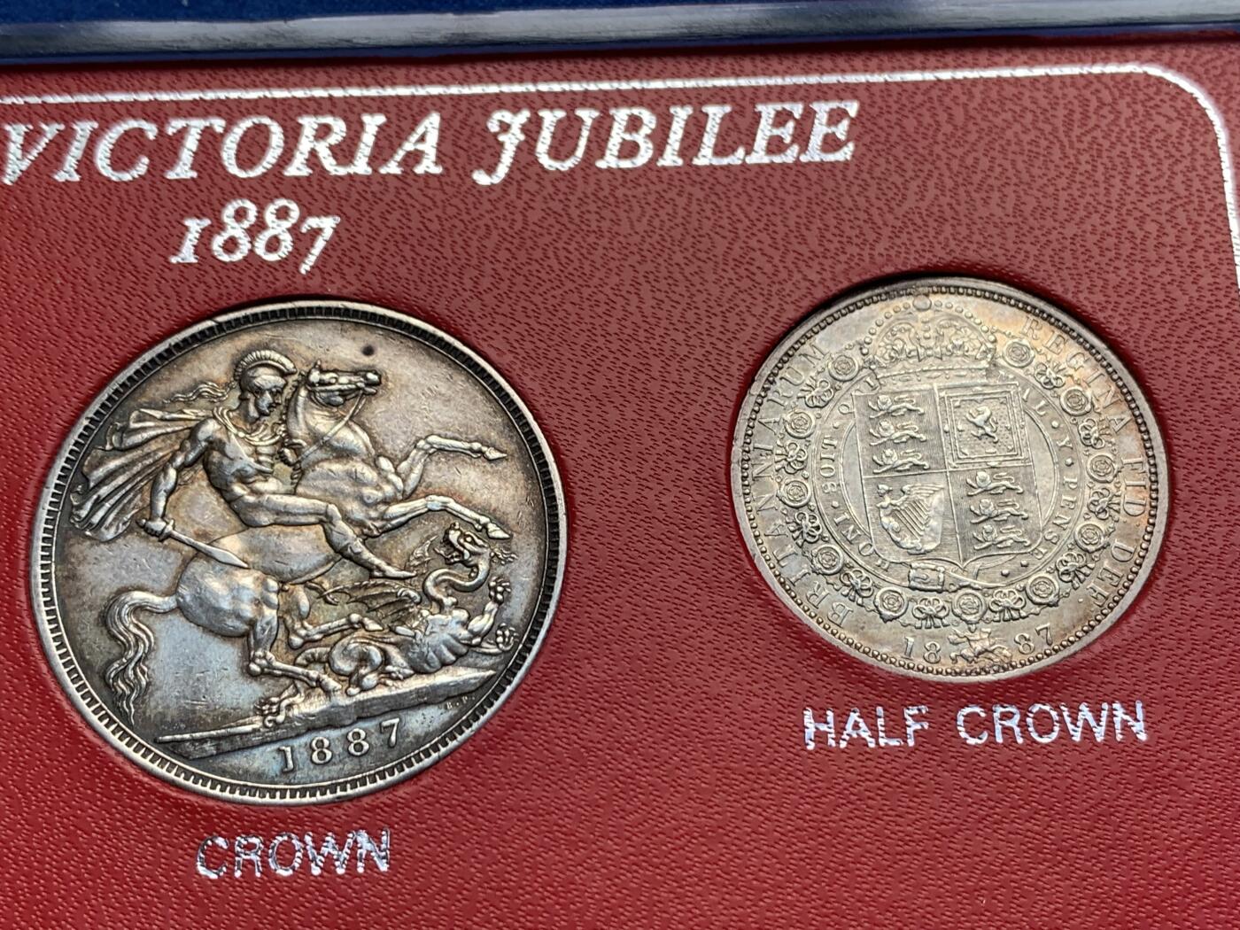 《竞宝斋》第280场- 周日，周一 ，周二3场连拍 （全场包邮） 英国1887维多利亚高冠套币 7枚装银币