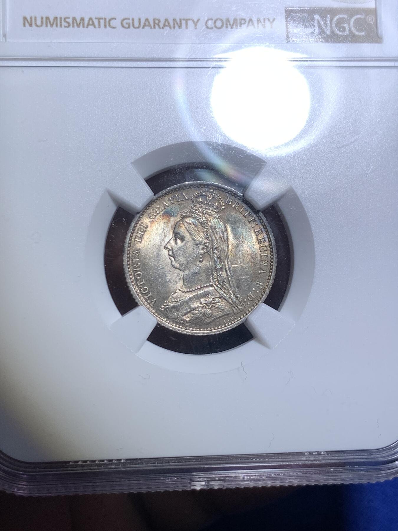 《竞宝斋》第280场- 周日，周一 ，周二3场连拍 （全场包邮） NGC MS62 英国1887年维多利亚6便士银币 五彩包浆漂亮