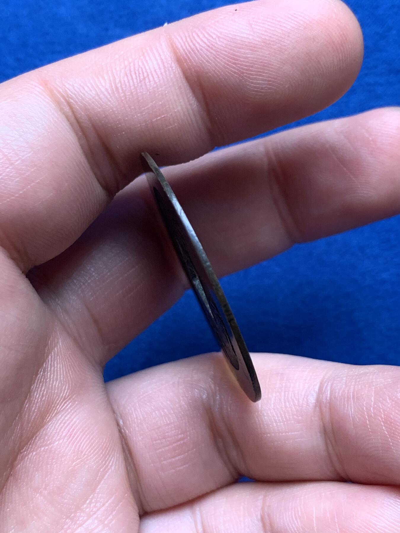 《竞宝斋》第280场- 周日，周一 ，周二3场连拍 （全场包邮） 3枚一组 日本龙五十钱银币2枚 原味无洗 + 宝永通宝背永久世用（37mm 6.6g）直边字口好 穿口铸裂 细节见图