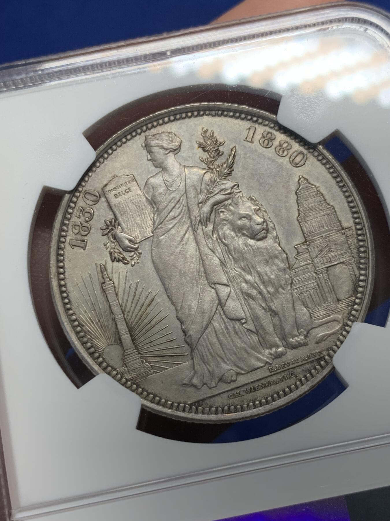 《竞宝斋》第280场- 周日，周一 ，周二3场连拍 （全场包邮） NGC UNC 1880 比利时 独立纪念5法郎大银 PL底板 细节非常好