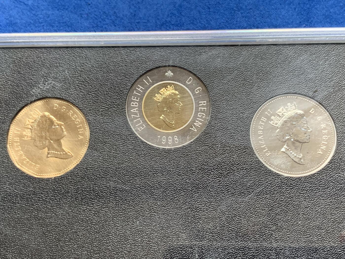 《竞宝斋》第280场- 周日，周一 ，周二3场连拍 （全场包邮） 加拿大1998年Specimen  Set套币 7枚原盒证 精制磨砂工艺 非普通UNC品相 细节见图