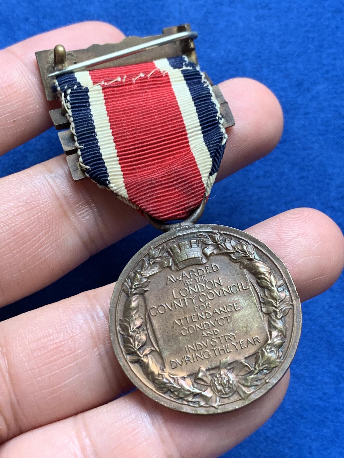 《竞宝斋》第280场- 周日，周一 ，周二3场连拍 （全场包邮） 1912年英国乔治伦敦工业委员会守业与工业奖章