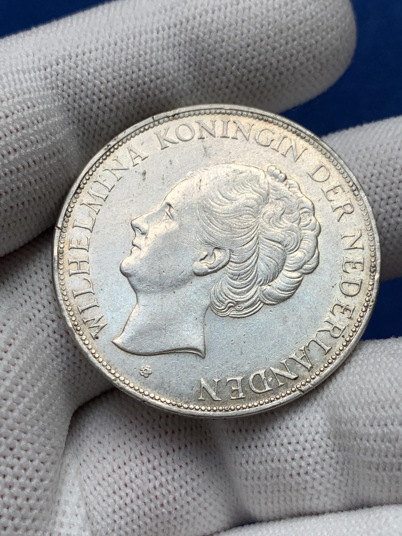 《竞宝斋》第280场- 周日，周一 ，周二3场连拍 （全场包邮） 荷兰1929年女王威廉米娜2.5盾大银币