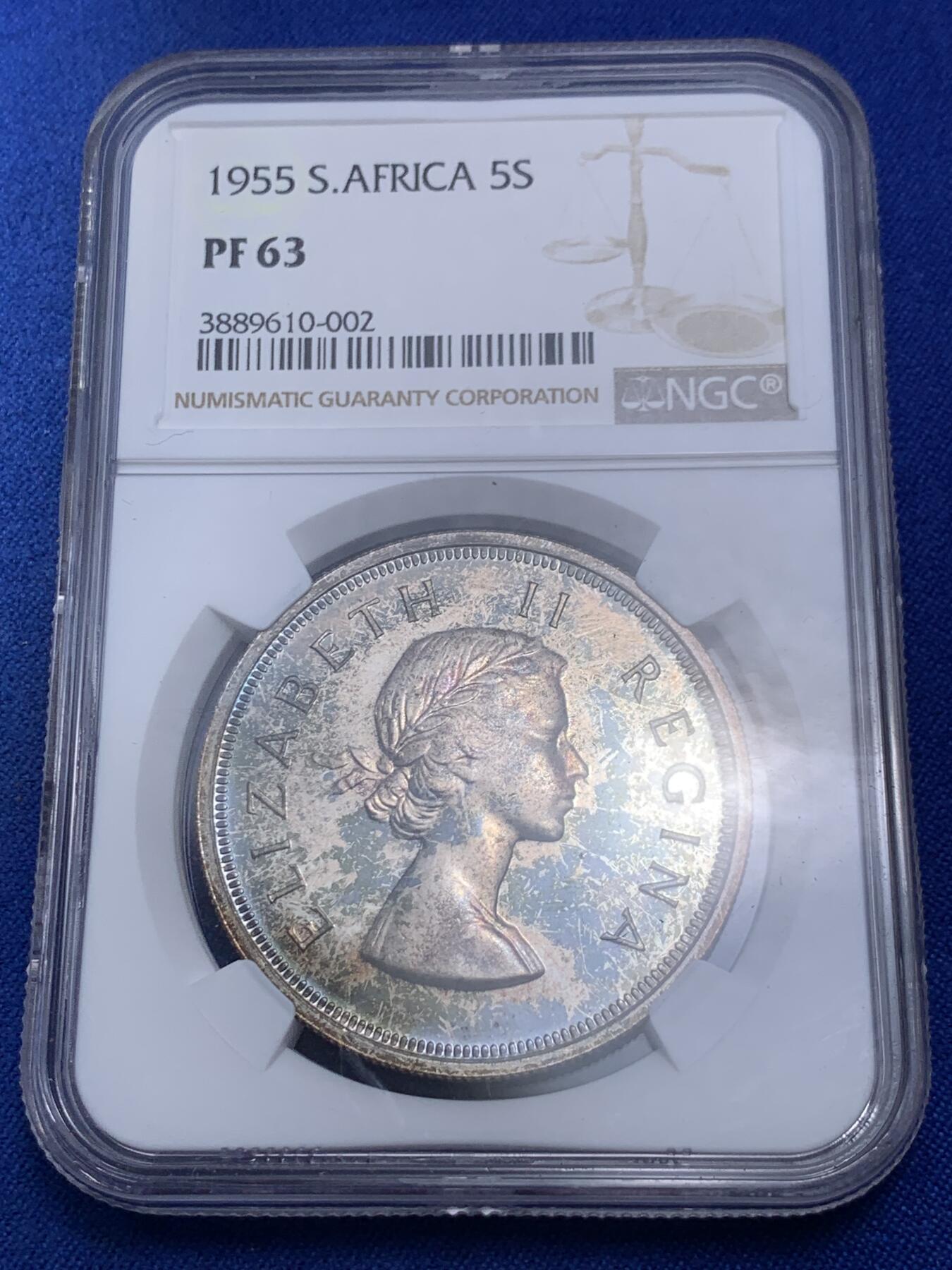 《竞宝斋》第280场- 周日，周一 ，周二3场连拍 （全场包邮） NGC PF63 英属南非1955年伊丽莎白二世跳羚羊版5先令精制银币 铸造数量2850枚 原汁原味五彩老包浆，包浆醇厚润泽又犀利，打制精美，PROOF精制币，极美爆彩。