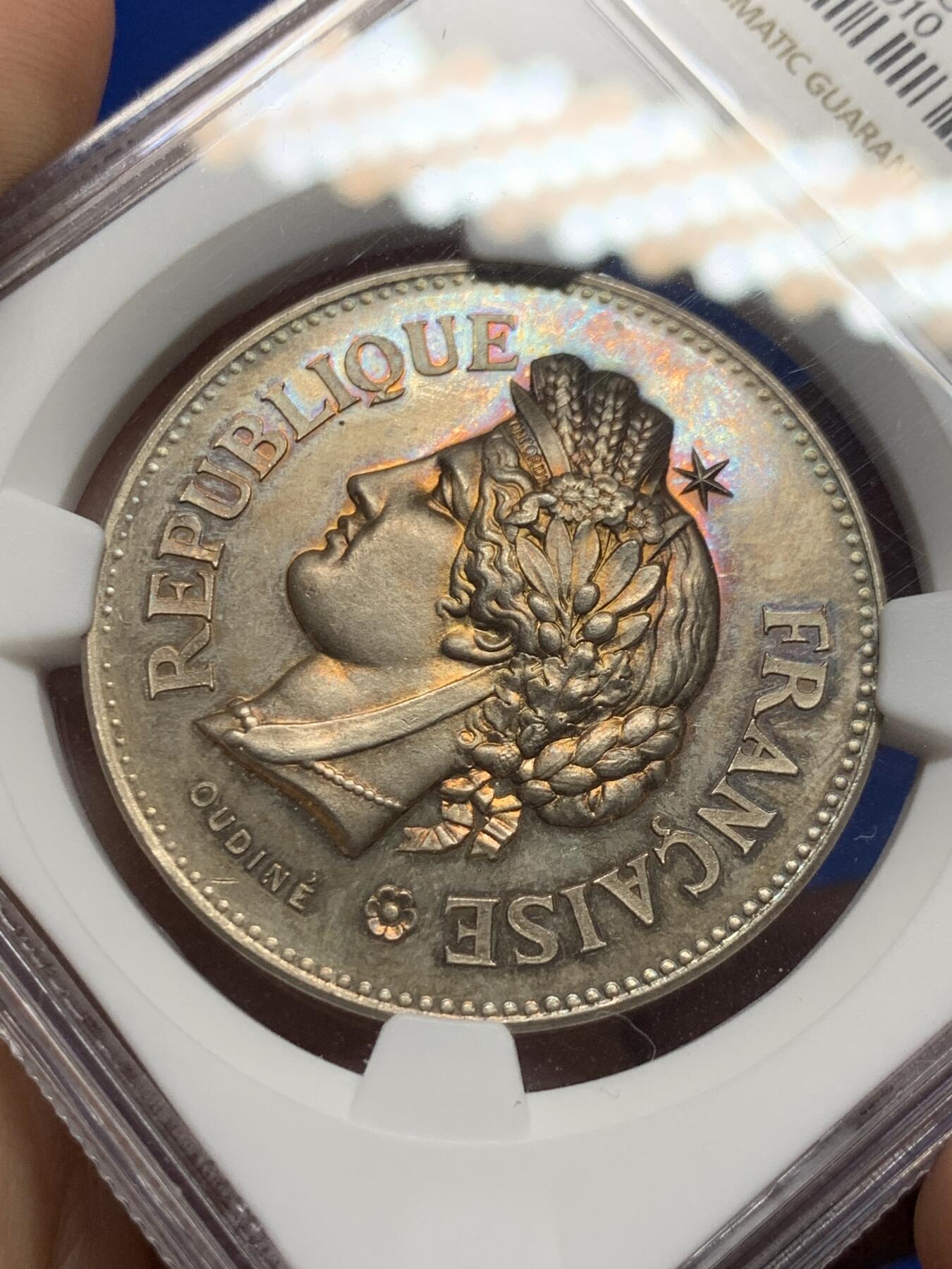 《竞宝斋》第281场- 周日，周一 ，周二3场连拍 （全场包邮） NGC MS63 19世纪末法国谷物女神大银章，诱人金彩包浆，完美状态。37mm直径，尺寸与5法郎主币相当，谷物女神5法郎的完美平替