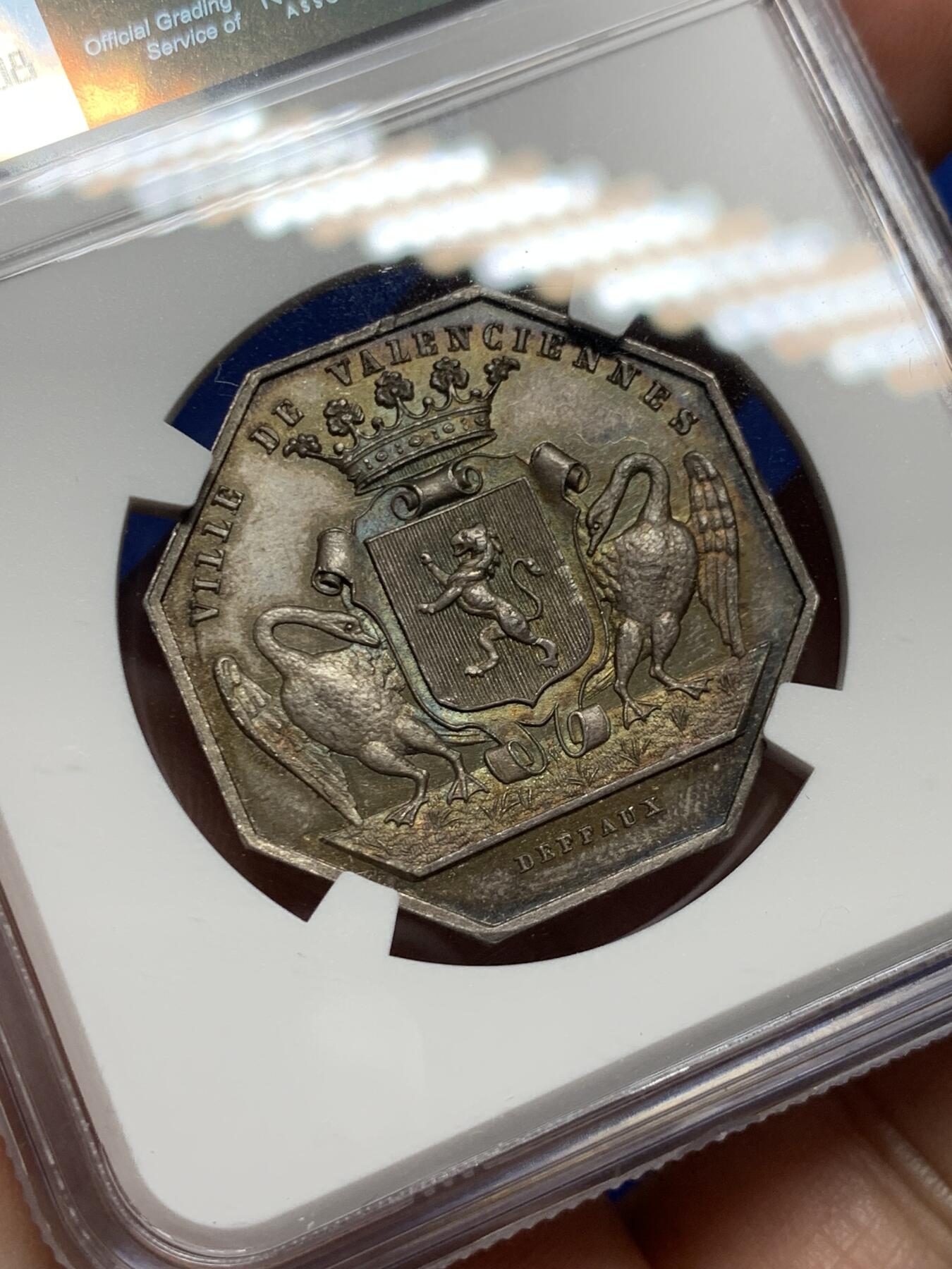 《竞宝斋》第281场- 周日，周一 ，周二3场连拍 （全场包邮） NGC-MS64 法国八角银质代币，瓦朗谢纳商会，三狮+双天鹅设计，少见图案