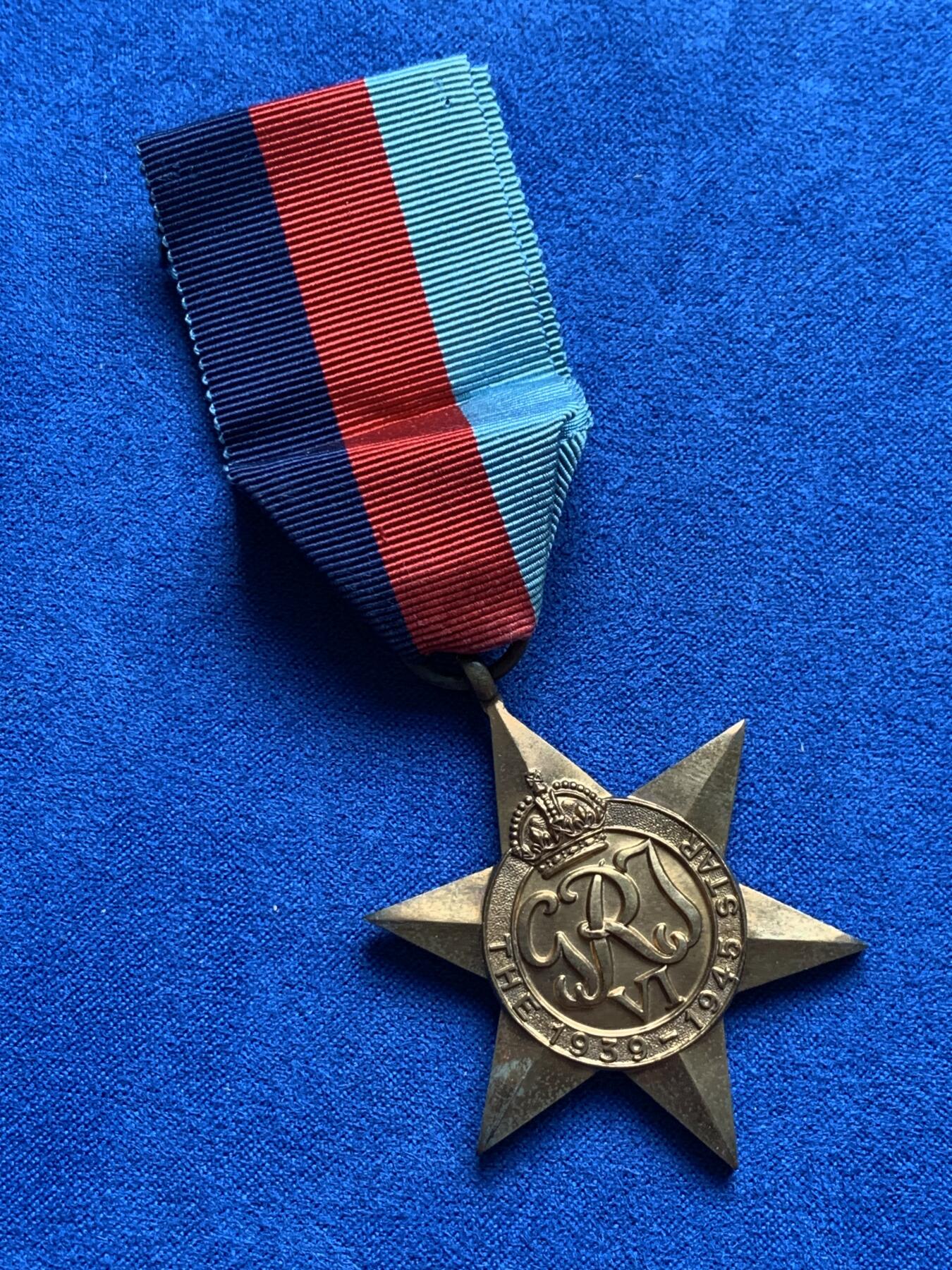 《竞宝斋》第280场- 周日，周一 ，周二3场连拍 （全场包邮） 英国1939-1945之星奖章