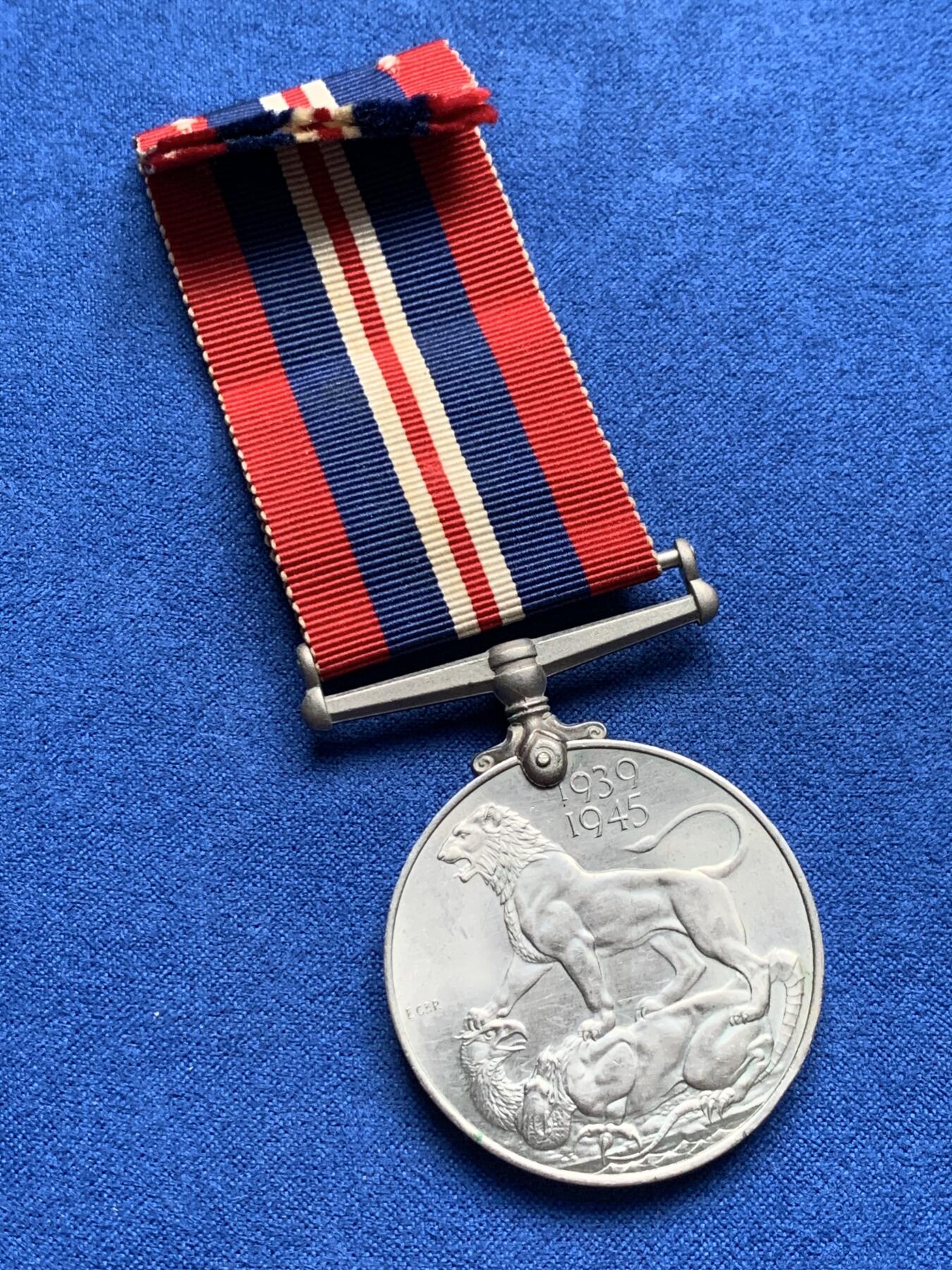 《竞宝斋》第280场- 周日，周一 ，周二3场连拍 （全场包邮） 英国1939至1945二战胜利纪念章