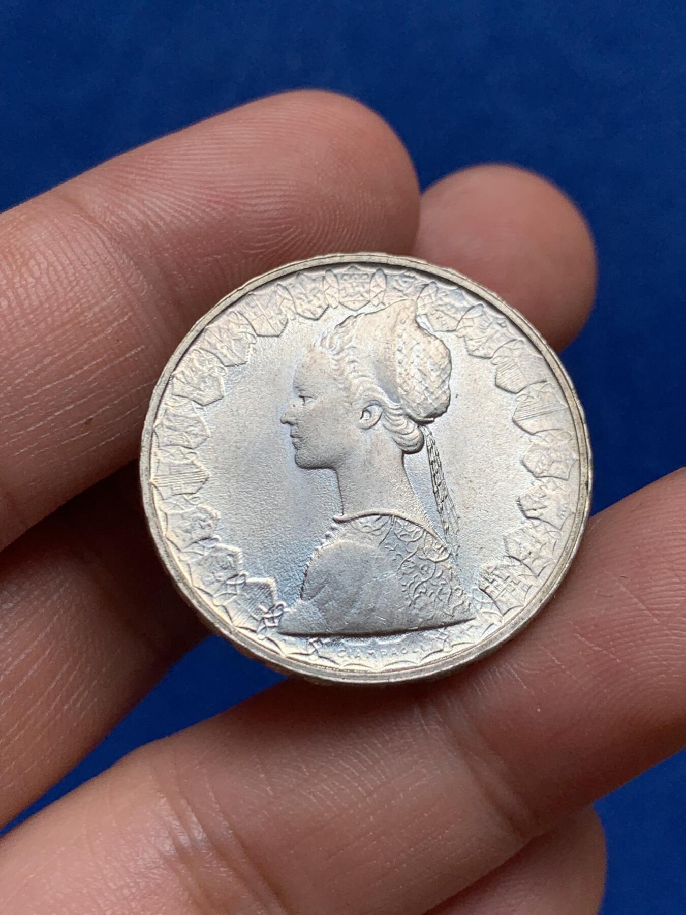 《竞宝斋》第280场- 周日，周一 ，周二3场连拍 （全场包邮） 两枚一组 意大利1965年+1966年美女帆船500里拉银币