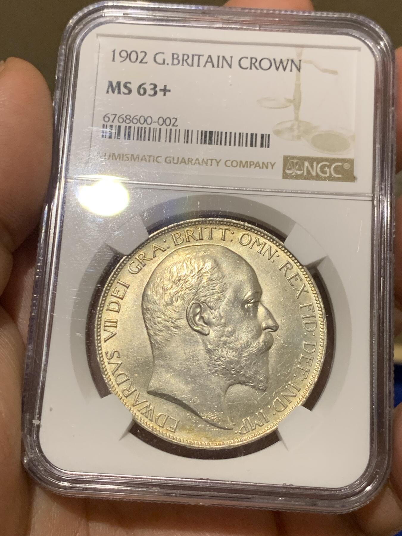 《竞宝斋》第280场- 周日，周一 ，周二3场连拍 （全场包邮） NGC MS63+  英国1902年爱德华七世1克朗银币 深打全细节，对于普制来说非常难得，最具性价比的高银老马剑。盒子左下角小磕，不少肉密封完好。
