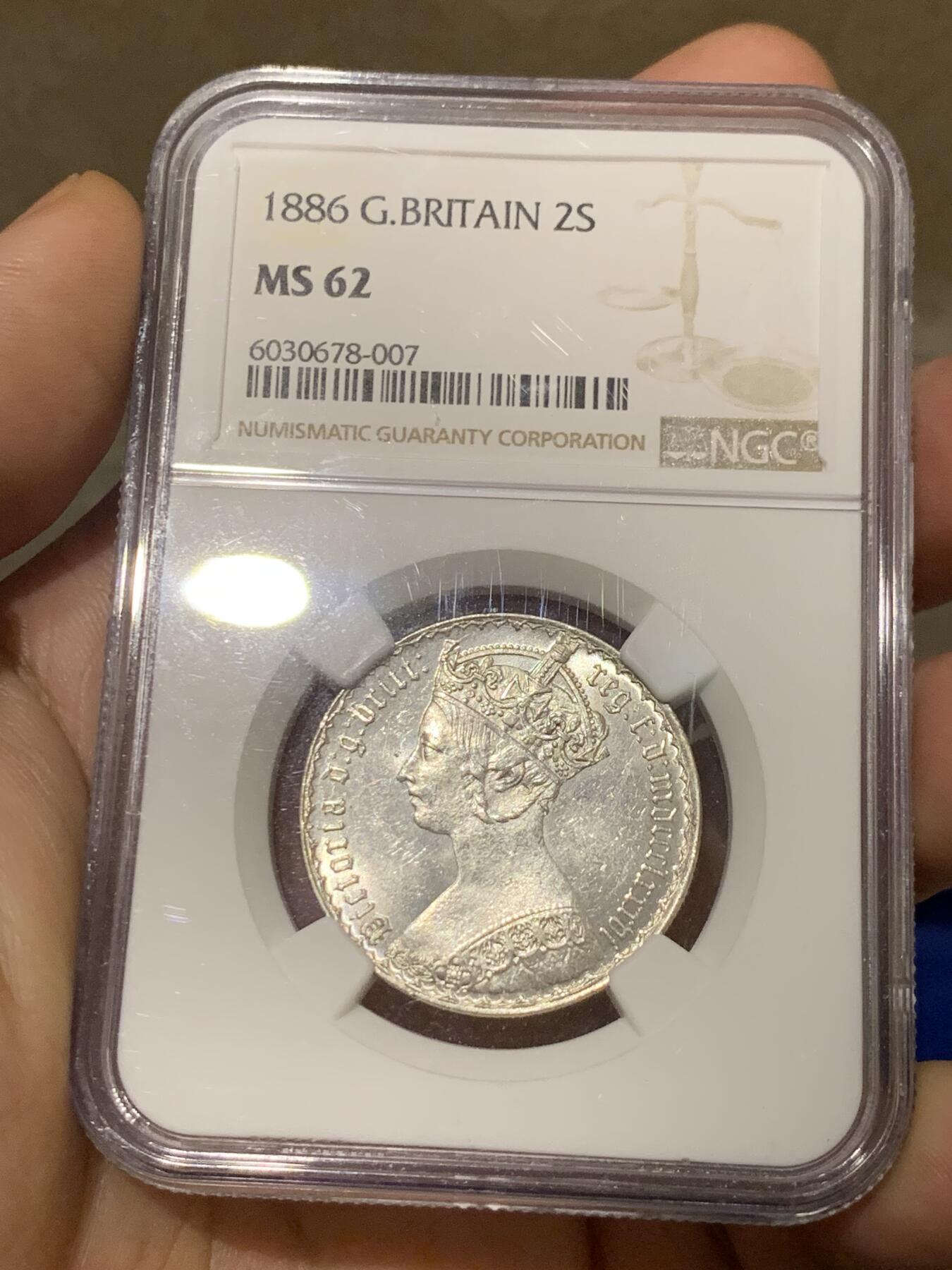 《竞宝斋》第280场- 周日，周一 ，周二3场连拍 （全场包邮） NGC MS62 英国 1886年 维多利亚女王 哥特版佛罗林 银币 PL感十足