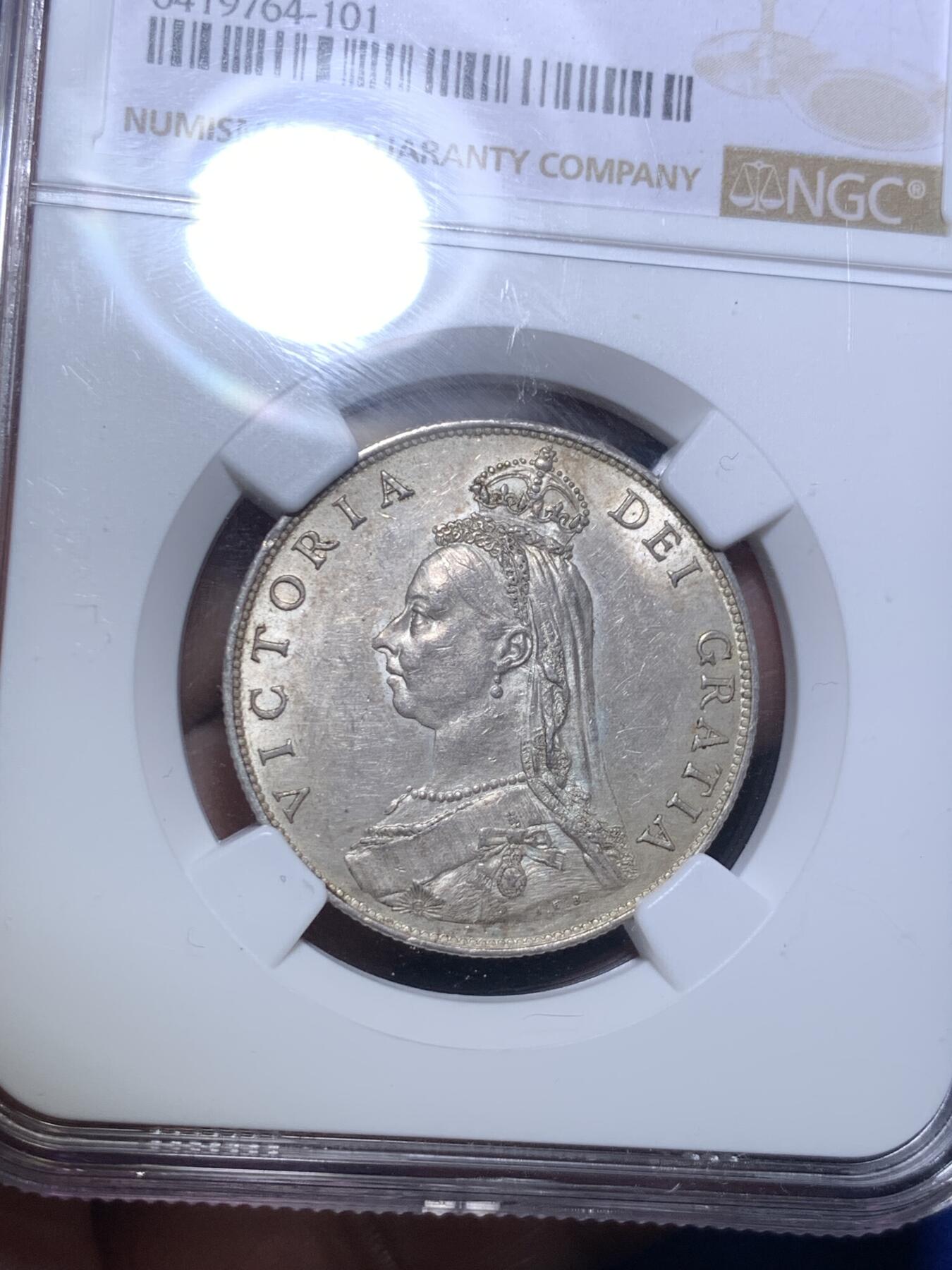 《竞宝斋》第280场- 周日，周一 ，周二3场连拍 （全场包邮） NGC MS62 英国1887年维多利亚1弗洛林银币 原味漂亮