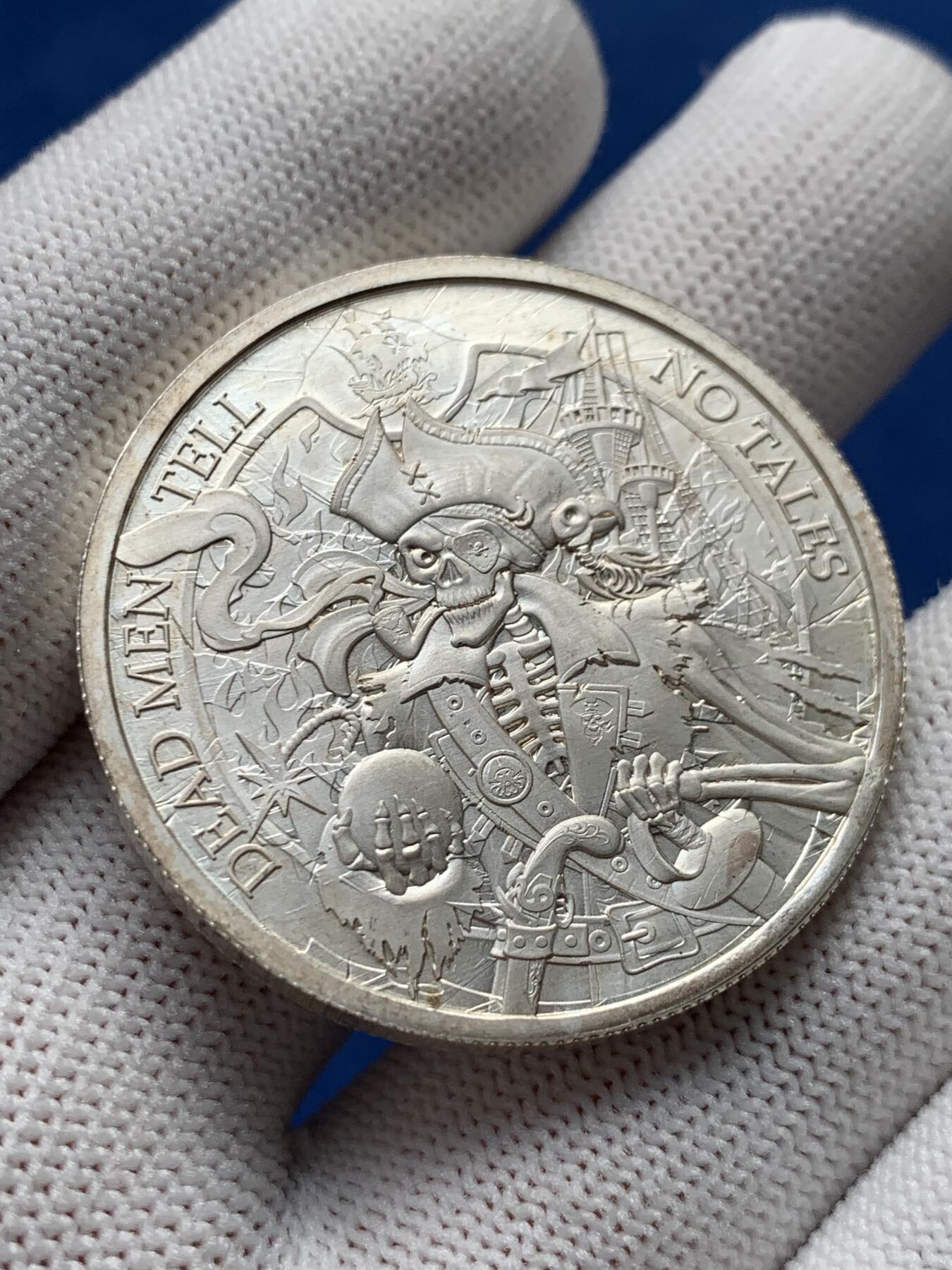 《竞宝斋》第280场- 周日，周一 ，周二3场连拍 （全场包邮） 美国 造币厂 加勒比海盗 死无对证 银章 31.2克 38.9mm 1盎司 999  自然氧化