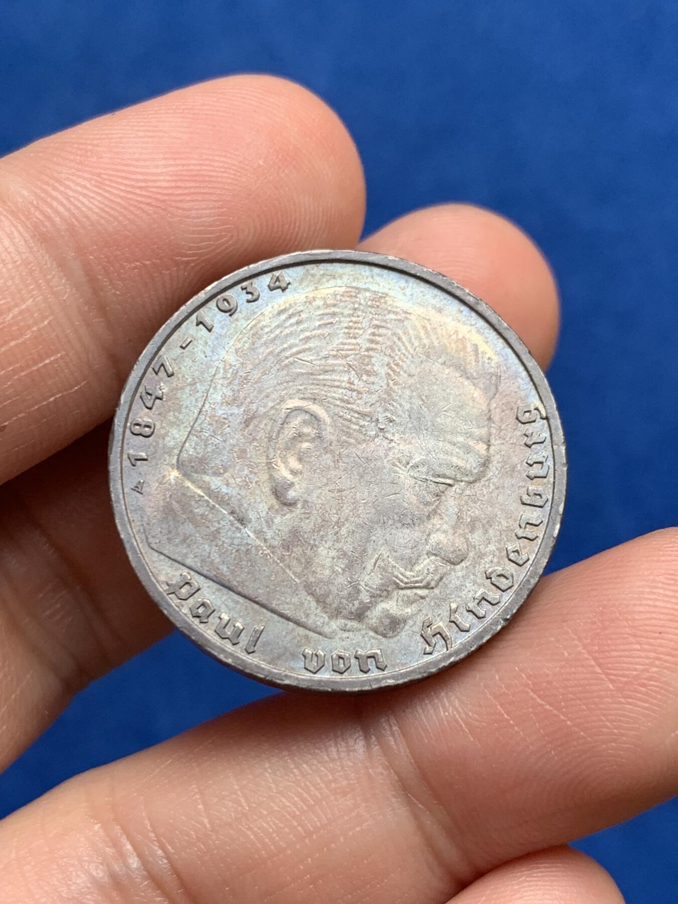 《竞宝斋》第280场- 周日，周一 ，周二3场连拍 （全场包邮） 德国 1939A 兴登堡 5马克银币 双面深彩包浆 光好 也是较少的年份