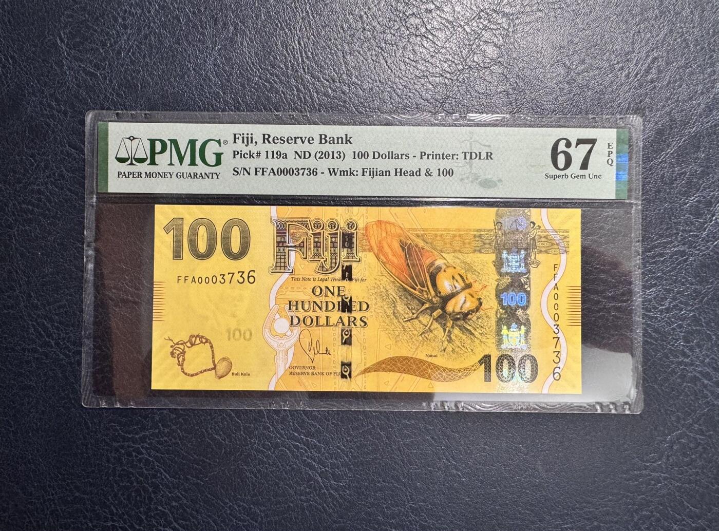 收藏联盟Quantum Auction 第354期拍卖  斐济群岛ND (2013)年100元首发FFA冠千位号 PMG67 号码无4