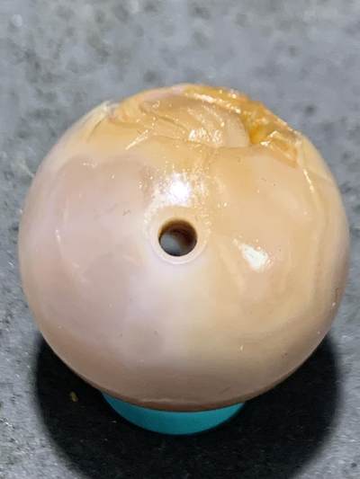 精美高玉化亚光冻料战国红玛瑙手工俏色巧雕刻小鸡出壳珠子一颗！ 精美高玉化亚光冻料战国红玛瑙手工俏色巧雕刻小鸡出壳珠子一颗！