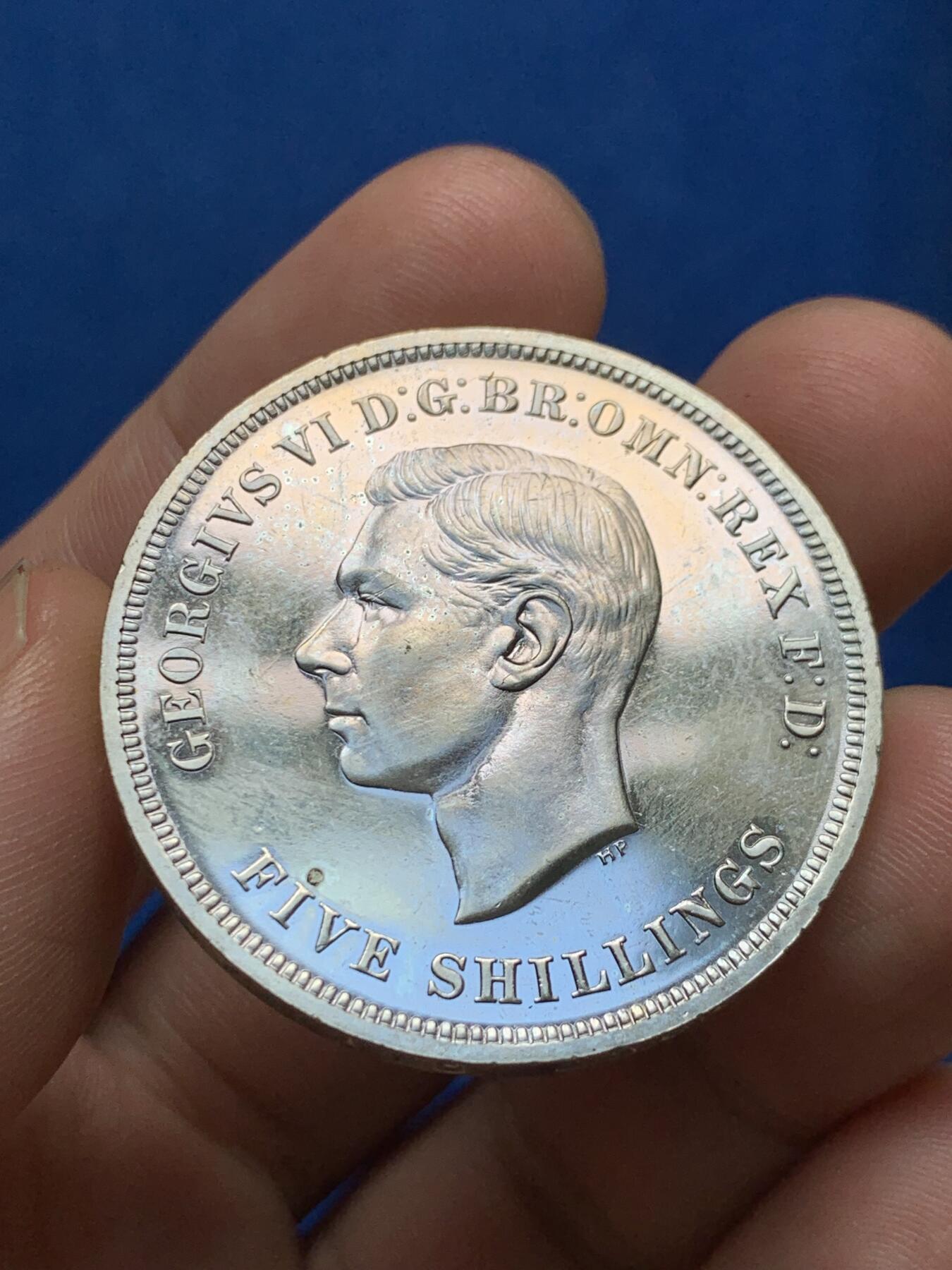 《竞宝斋》第280场- 周日，周一 ，周二3场连拍 （全场包邮） 英国 最后的 镍马剑 1951 红盒带证书 细节见图