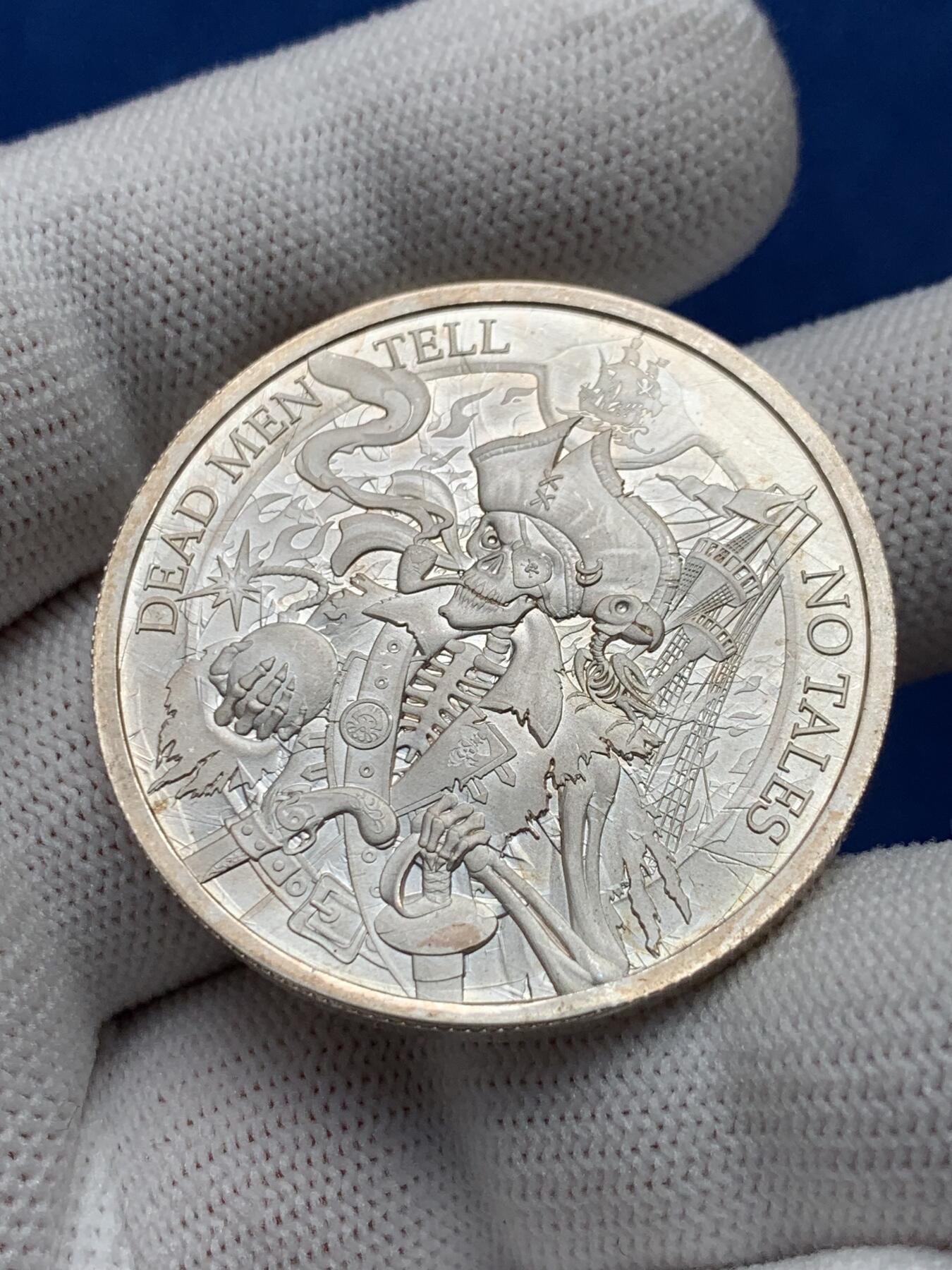 《竞宝斋》第280场- 周日，周一 ，周二3场连拍 （全场包邮） 美国 造币厂 加勒比海盗 死无对证 银章 31.2克 38.9mm 1盎司 999  自然氧化