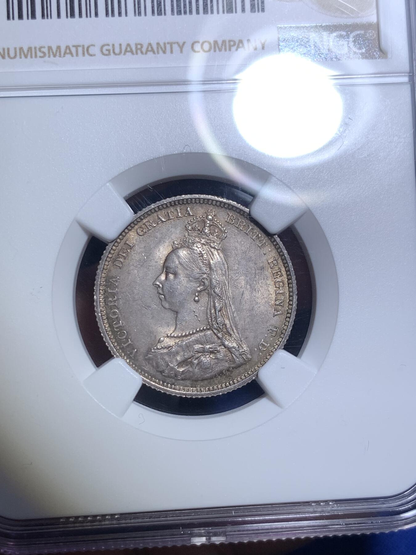 《竞宝斋》第280场- 周日，周一 ，周二3场连拍 （全场包邮） NGC MS63 英国1887年维多利亚1先令银币 原光