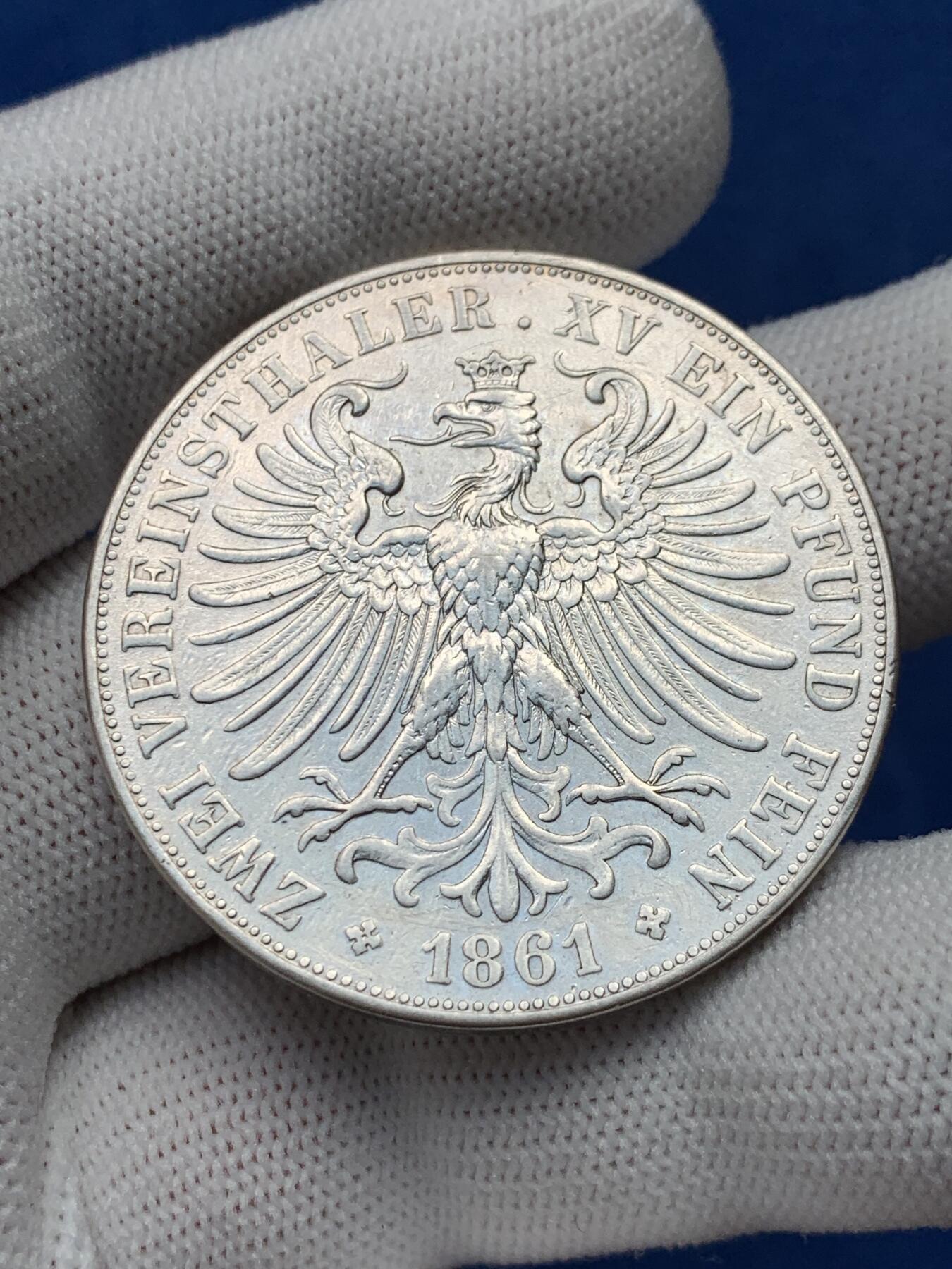 《竞宝斋》第280场- 周日，周一 ，周二3场连拍 （全场包邮） 德国1861年法兰克福少女2泰勒大银币 有洗 细节见图