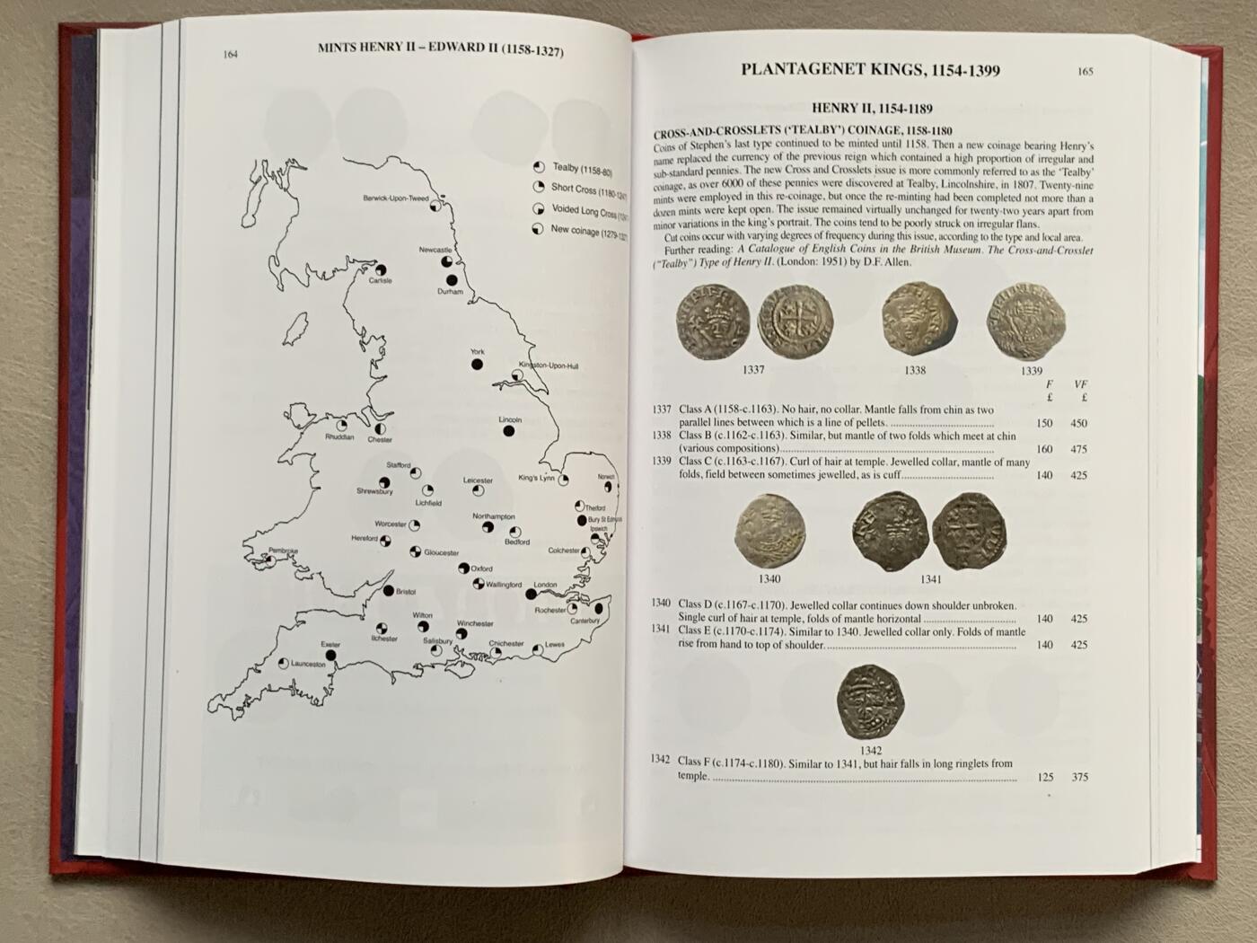 《竞宝斋》第280场- 周日，周一 ，周二3场连拍 （全场包邮） 斯宾克英国钱币标准目录2024版英系收藏必备目录 PCGS与NGC编号来源之- 精装版 厚达605页 重达1公斤