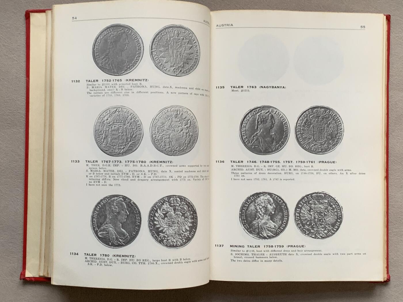 《竞宝斋》第280场- 周日，周一 ，周二3场连拍 （全场包邮） 稀少 绝版 精装版达文波特 1700-1800年 德国泰勒 目录本身也成为了藏品，评级盒上DAV对应的就是此目录，厚达410多页。泰勒必备