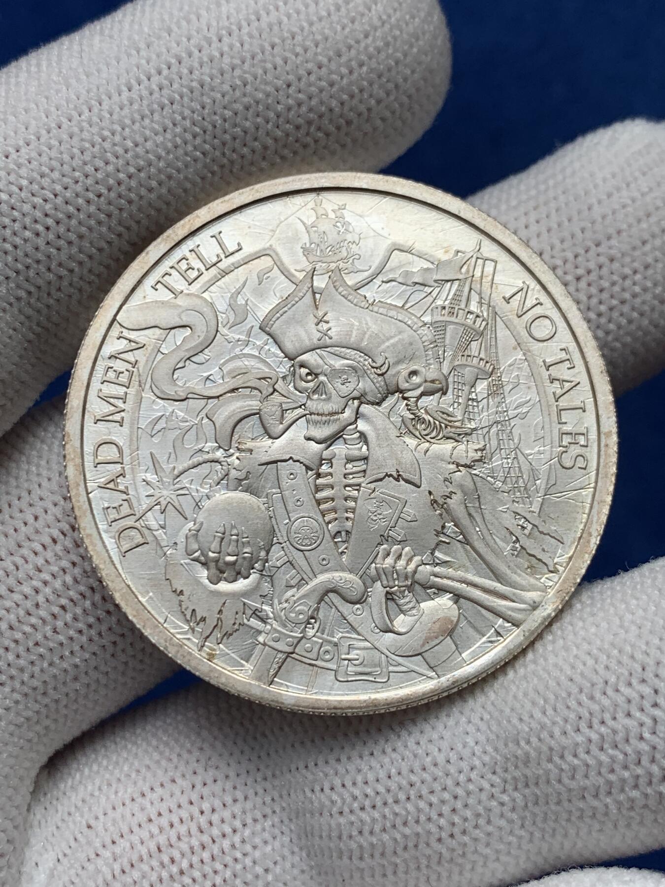 《竞宝斋》第280场- 周日，周一 ，周二3场连拍 （全场包邮） 美国 造币厂 加勒比海盗 死无对证 银章 31.2克 38.9mm 1盎司 999  自然氧化