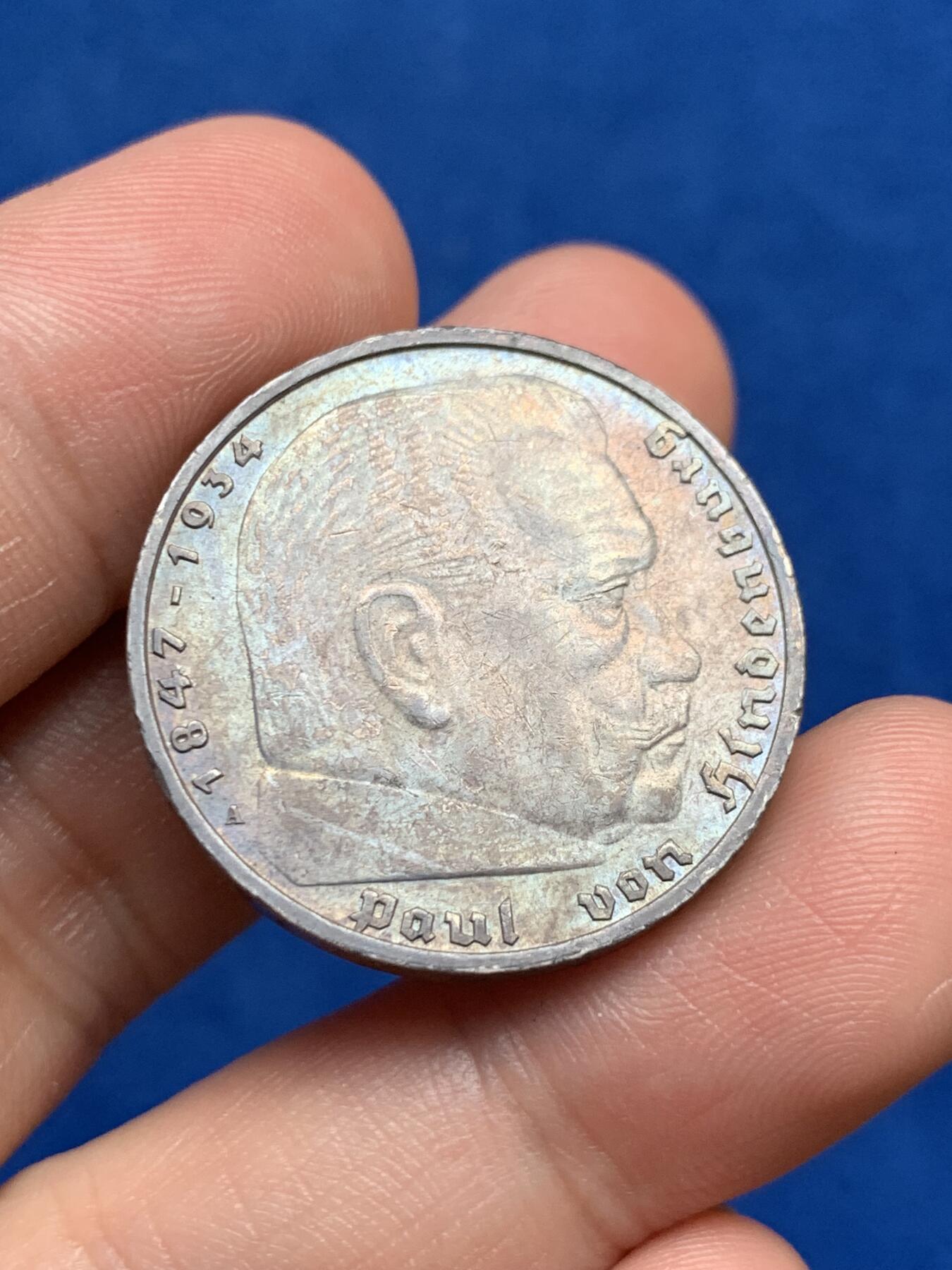 《竞宝斋》第280场- 周日，周一 ，周二3场连拍 （全场包邮） 德国 1939A 兴登堡 5马克银币 双面深彩包浆 光好 也是较少的年份