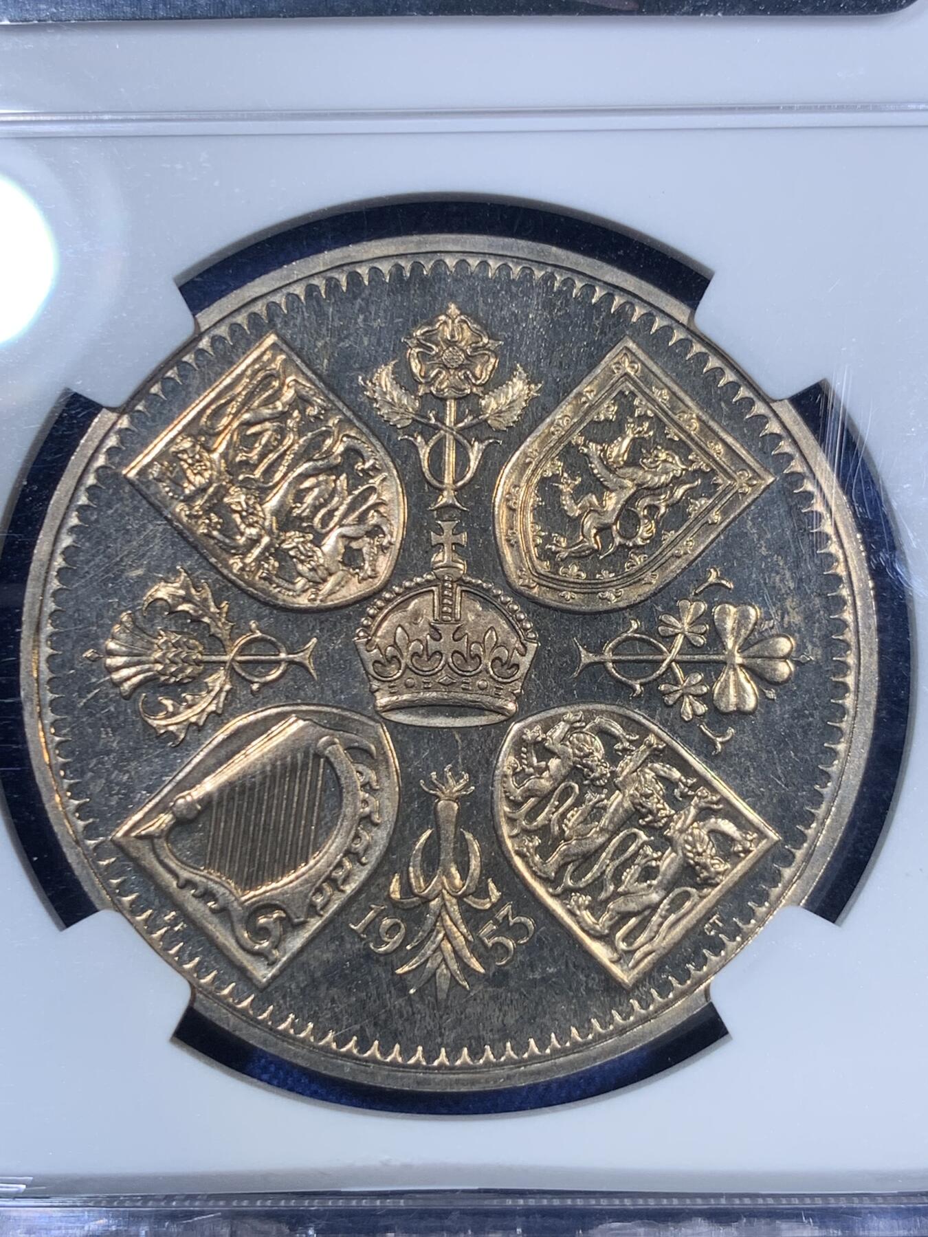 《竞宝斋》第280场- 周日，周一 ，周二3场连拍 （全场包邮） NGC PF64CAMEO 英国1953年女王精制加冕克朗 镜面带彩