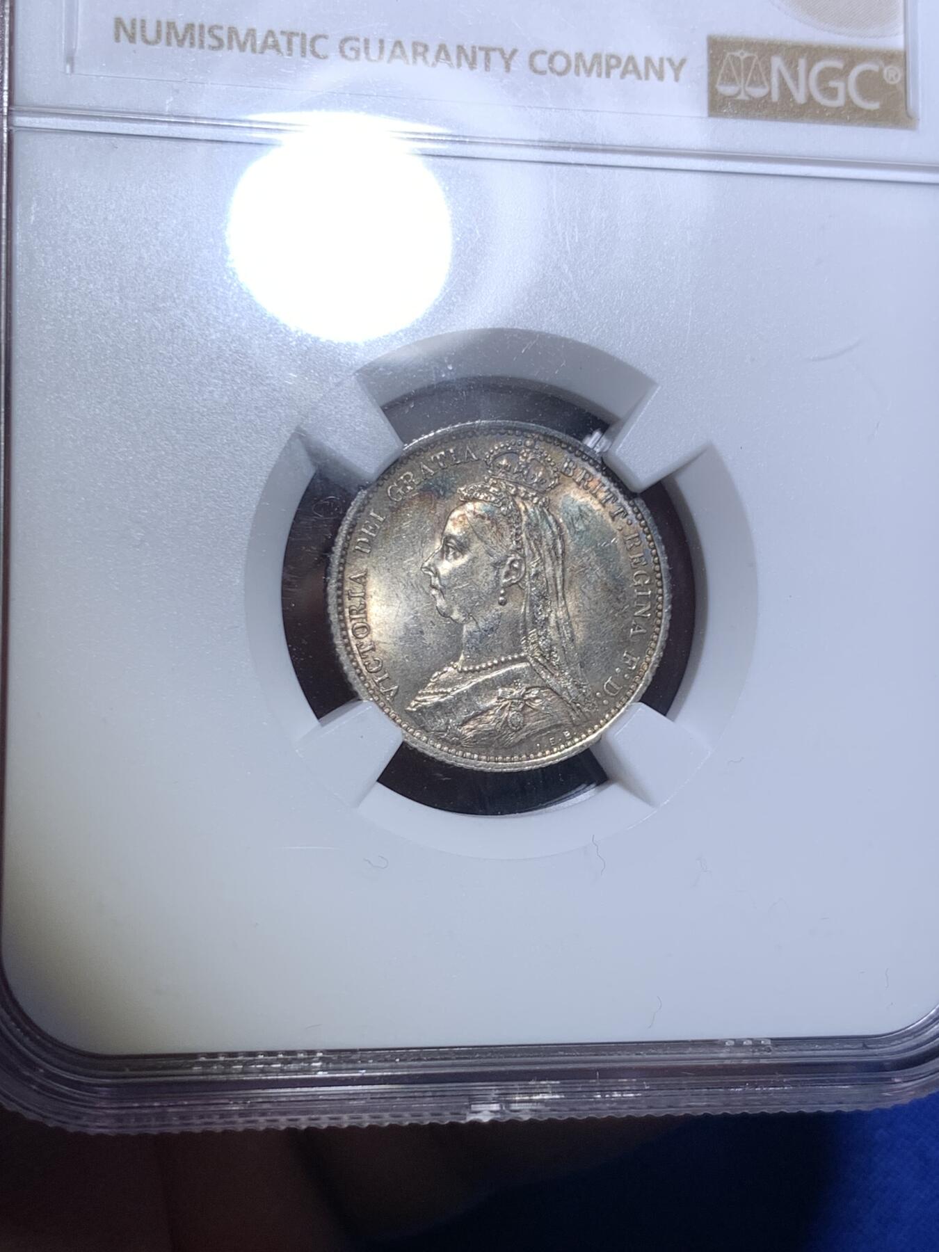 《竞宝斋》第280场- 周日，周一 ，周二3场连拍 （全场包邮） NGC MS62 英国1887年维多利亚6便士银币 五彩包浆漂亮