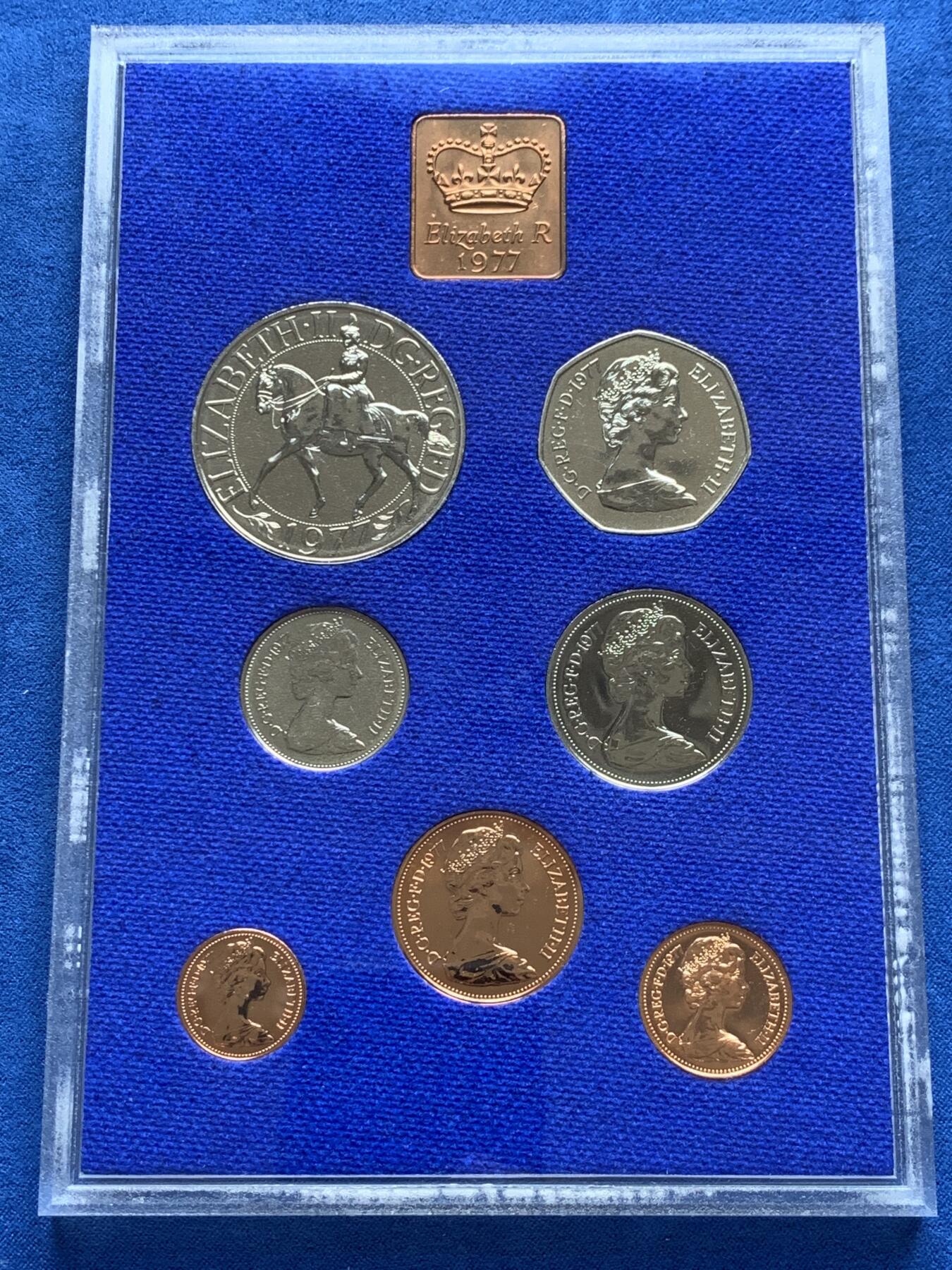 《竞宝斋》第280场- 周日，周一 ，周二3场连拍 （全场包邮） 英国硬币套装  1977年精制7枚装