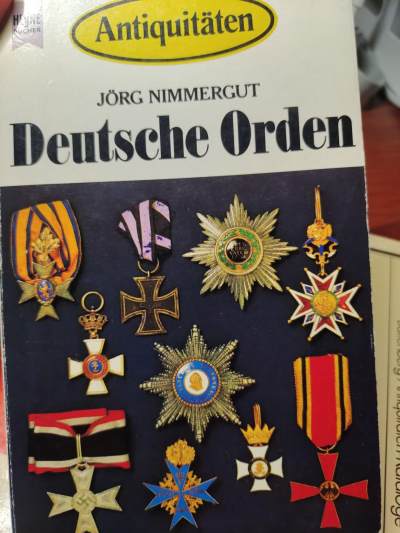 荷兰-泰兰勋赏制服拍卖 - 德意志的勋章 Jorg著 经典勋章书 详细介绍了德意志帝国到第三帝国的帝国及其邦国章 非常详细 历史完备 带有图片 玩章必备资料书