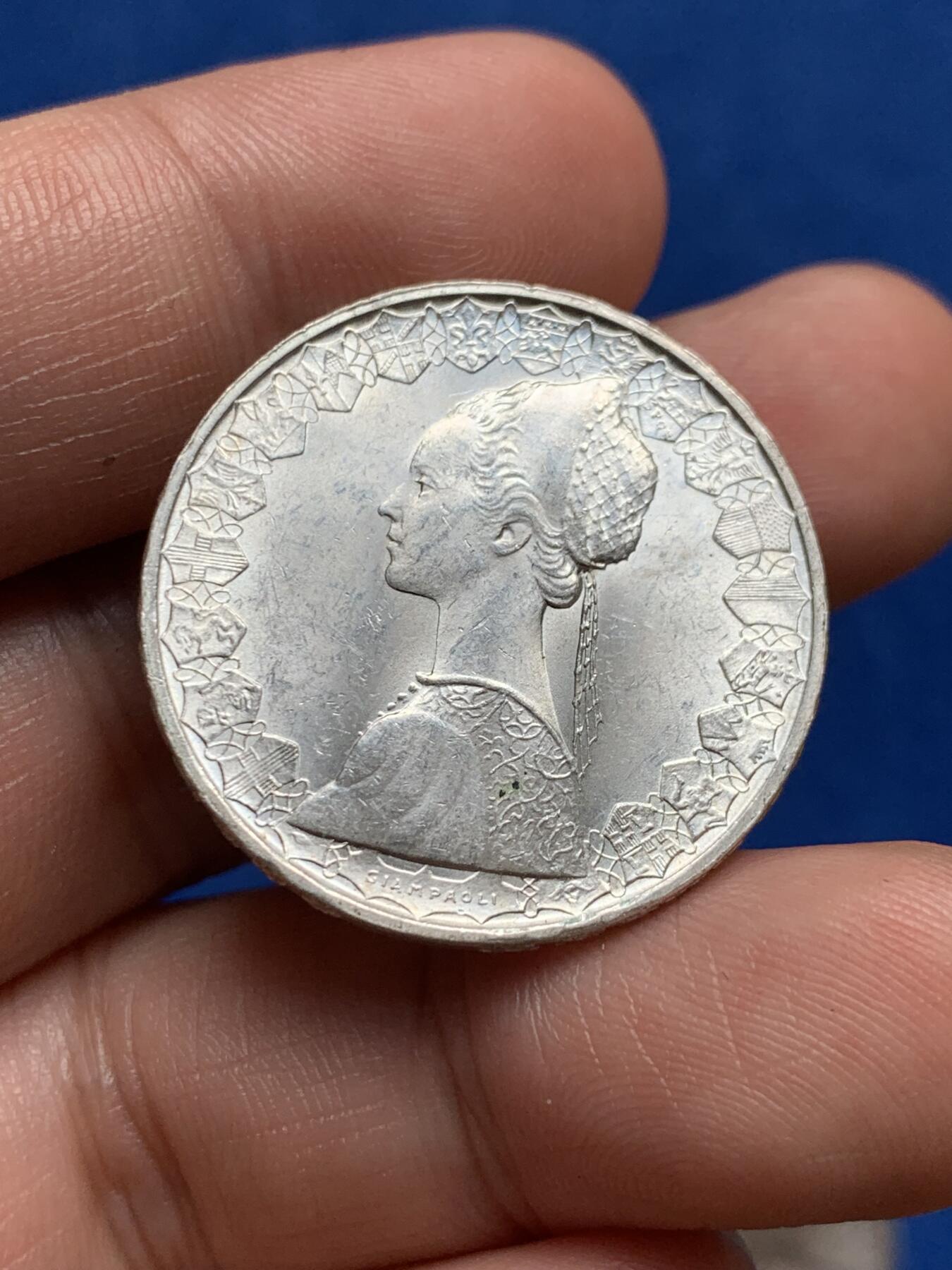 《竞宝斋》第280场- 周日，周一 ，周二3场连拍 （全场包邮） 两枚一组 意大利1965年+1966年美女帆船500里拉银币