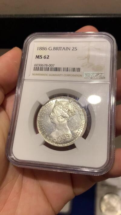 《竞宝斋》第280场- 周日，周一 ，周二3场连拍 （全场包邮） NGC MS62 英国 1886年 维多利亚女王 哥特版佛罗林 银币 PL感十足