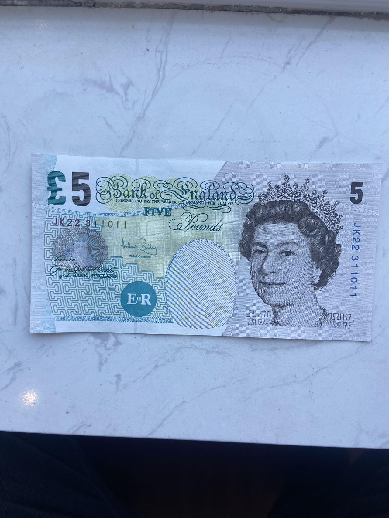 【炜奕收藏】裸钞专场第八期 英国E序列再版5磅，unc品相，全小号
