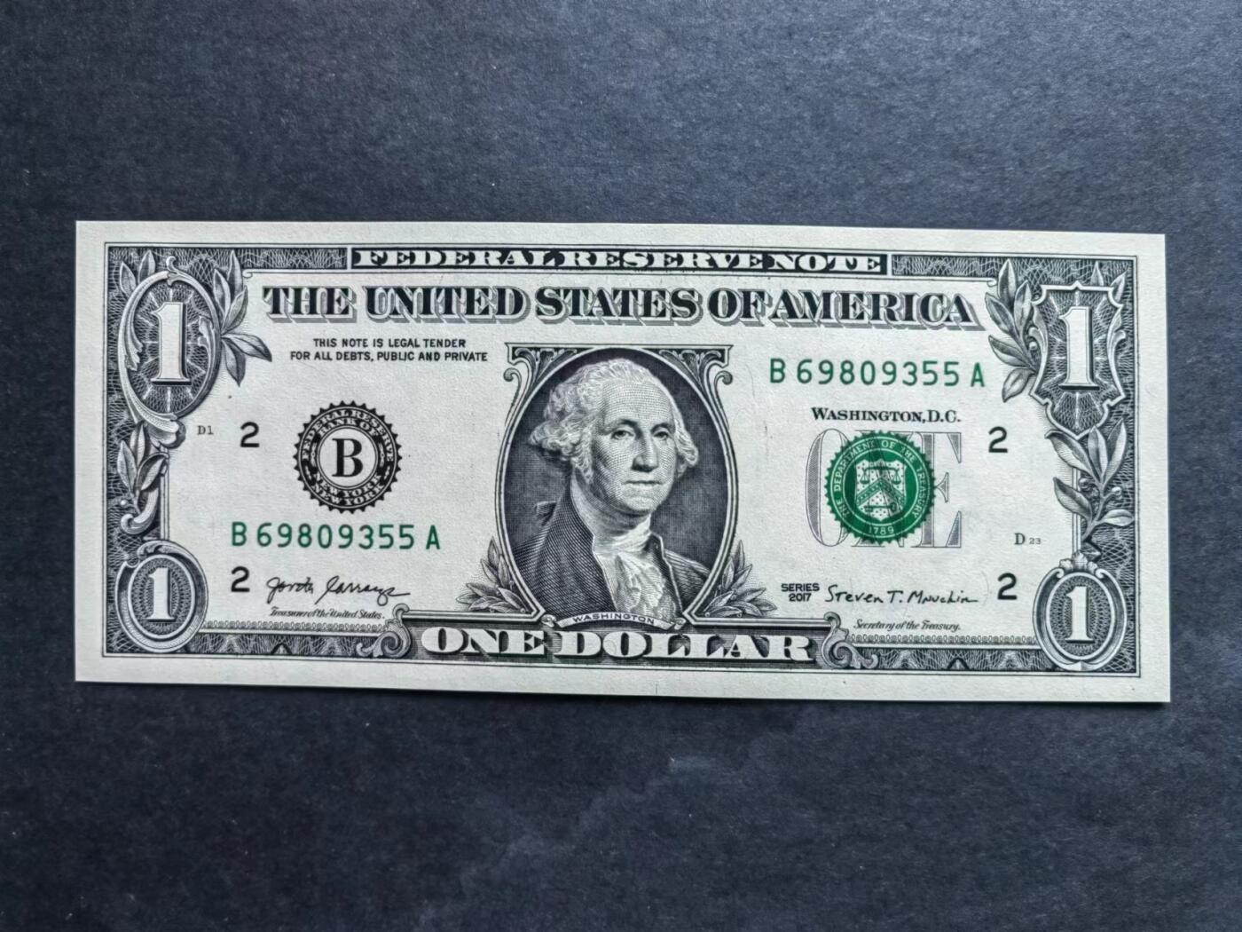 外中纸币专场20240622第一场 2017年1美元，号码无4.7UNC