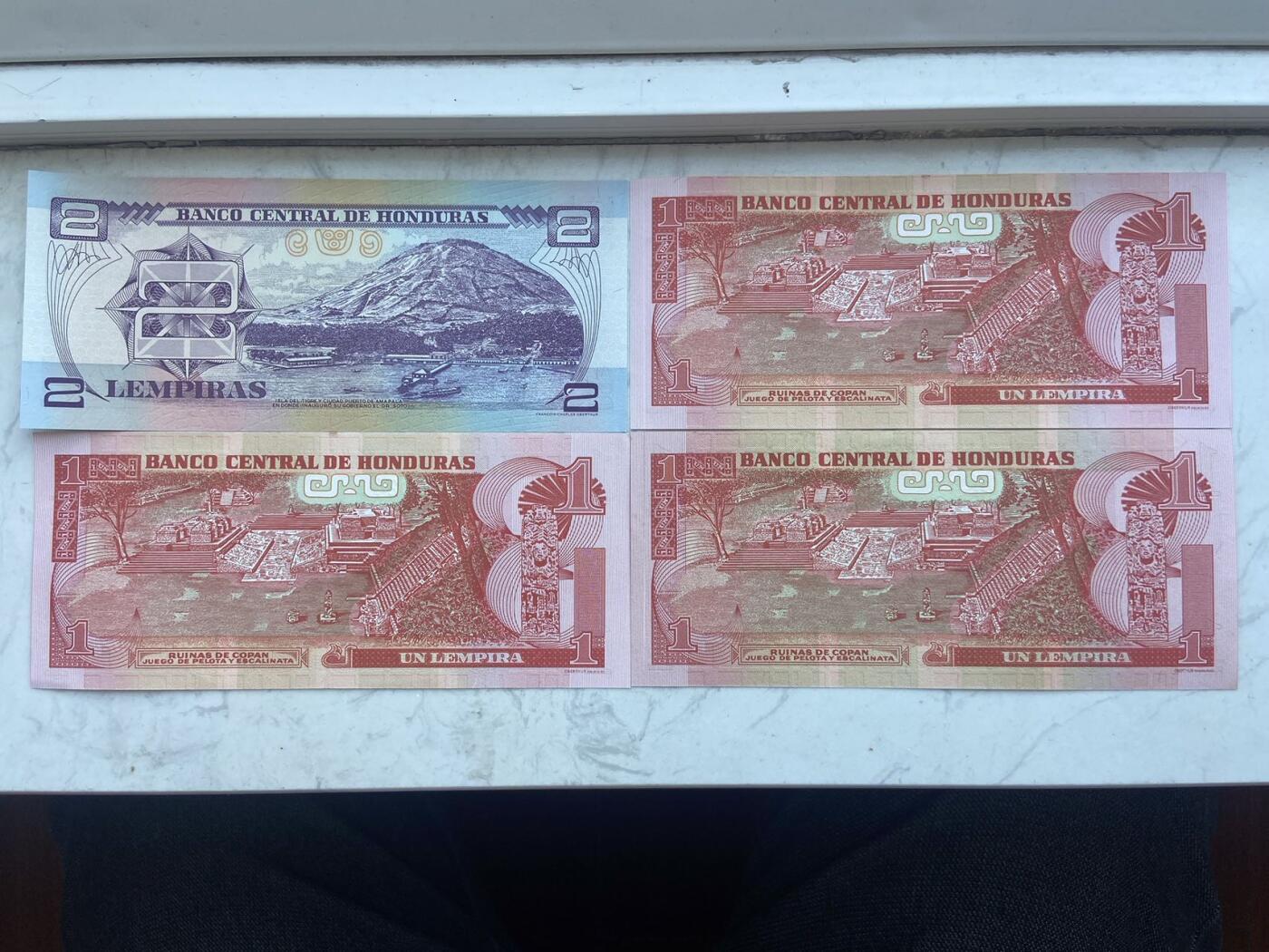 【炜奕收藏】裸钞专场第八期 洪都拉斯4张一组，unc品相